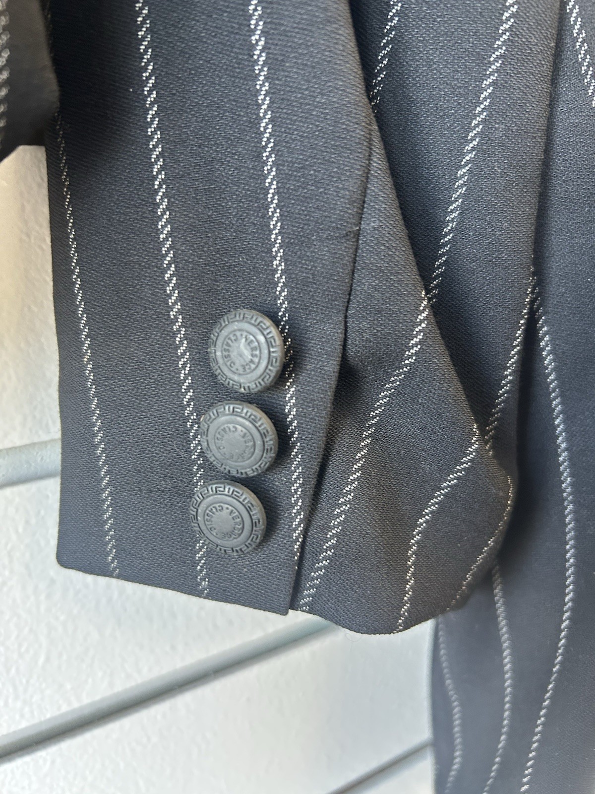 Men’s Pinstriped Vintage Versace Classic V2 2 Piece Suit