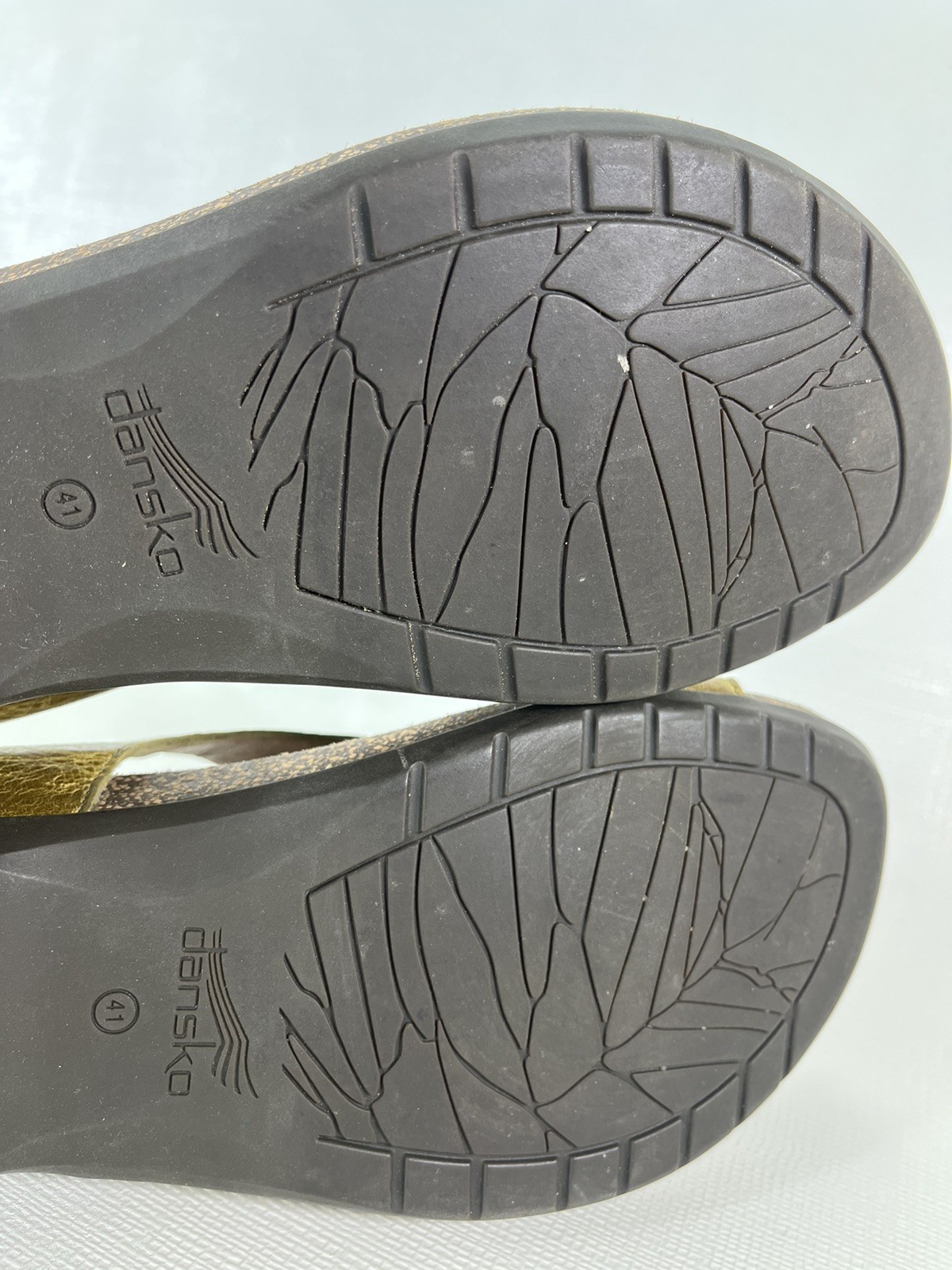Dansko Reece Burnished Brown Leather Toe Loop Sandals Womens Size 41 US 10.5-11