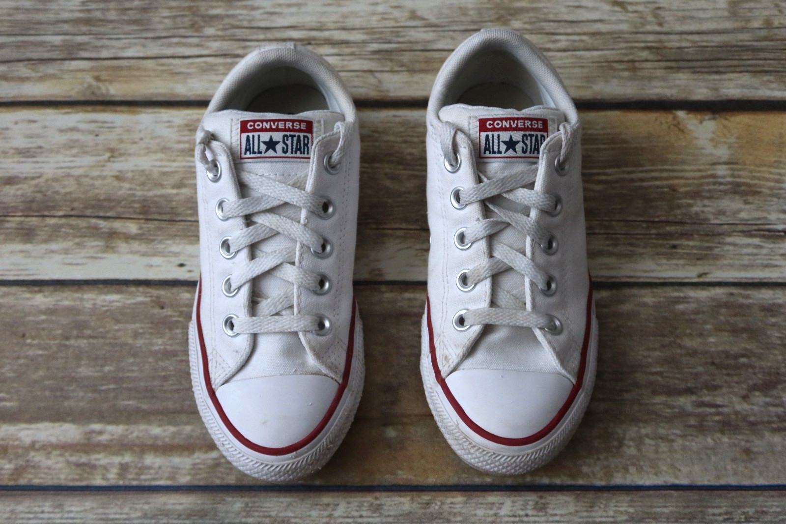 Youth Converse All Star Sneakers Size 1
