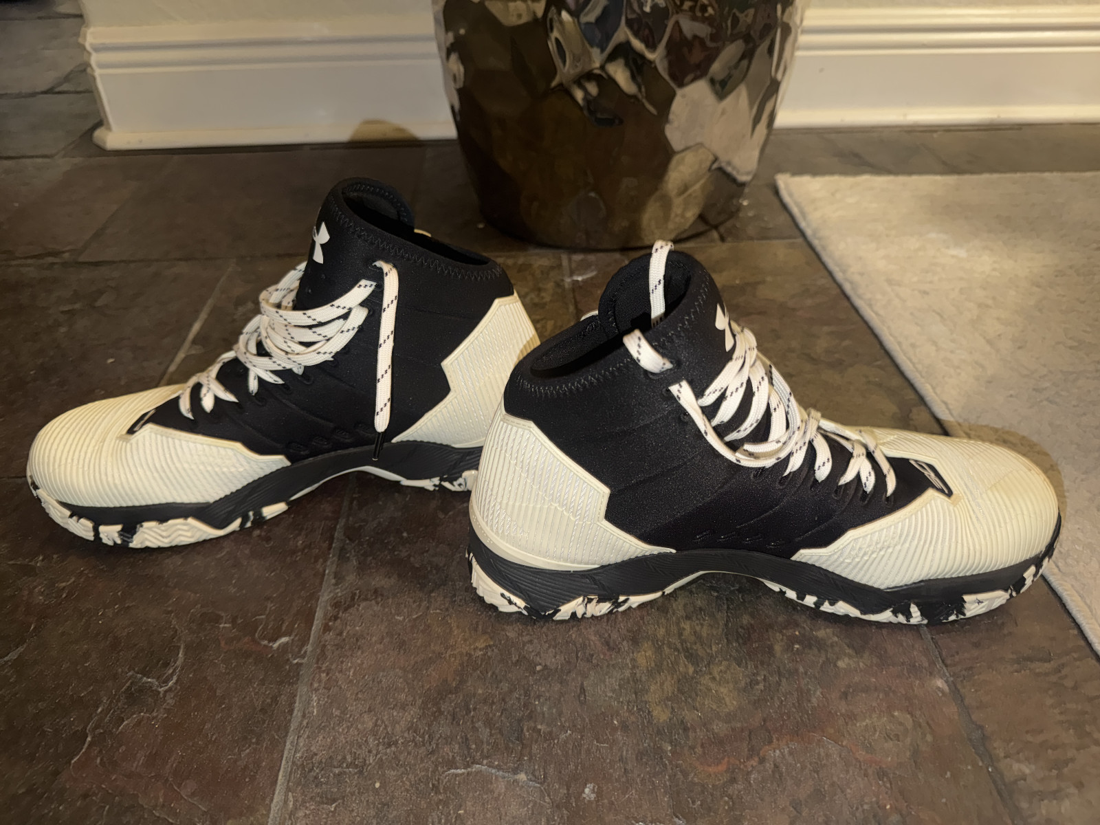Size 11 – Under Armour Curry 2.5 White