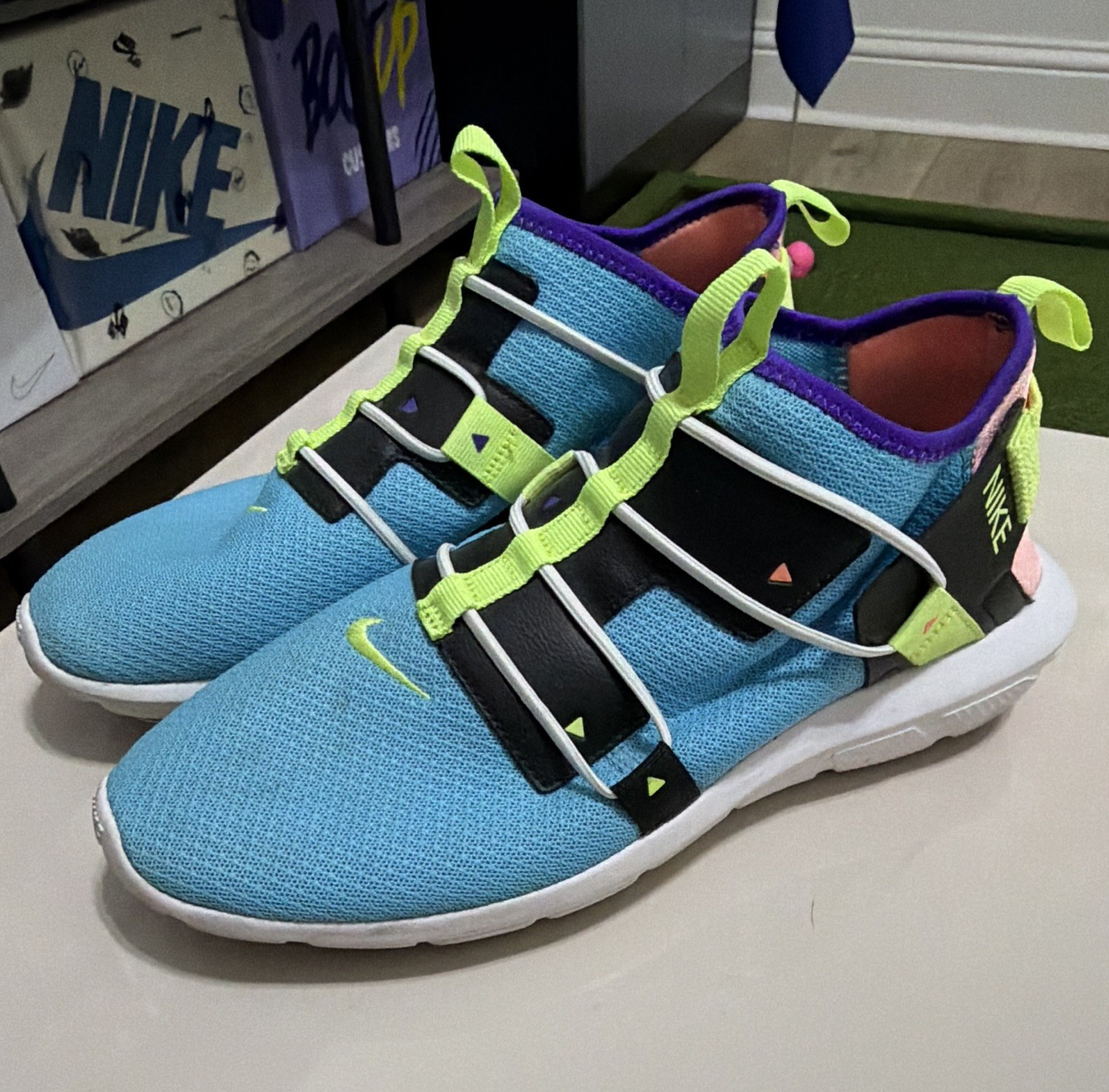 Nike Low Top Strap Men’s Athletic Sneakers Colorblock Blue/Black/Green