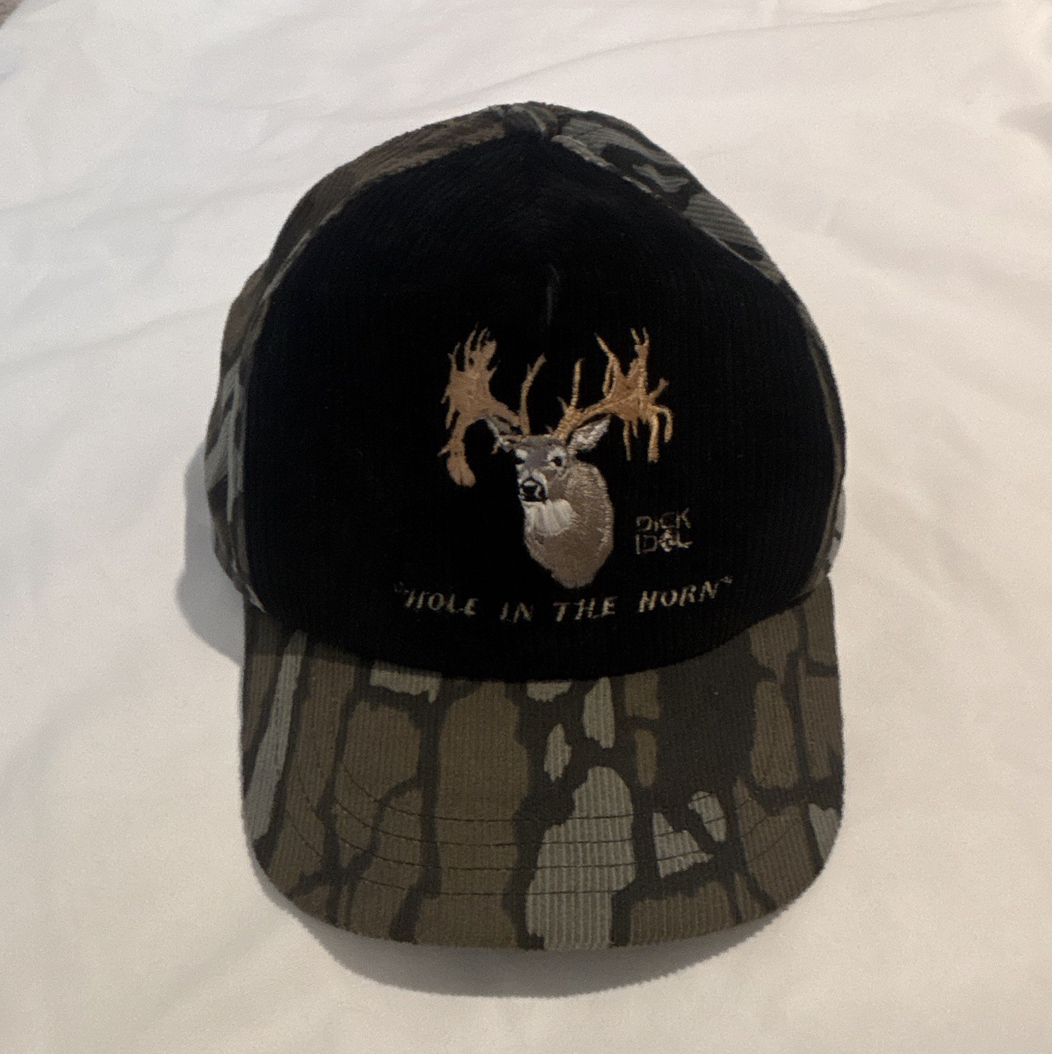 *RARE* Dick Idol “Hole In The Horn” Buck Embroidery One Size Vintage Hat