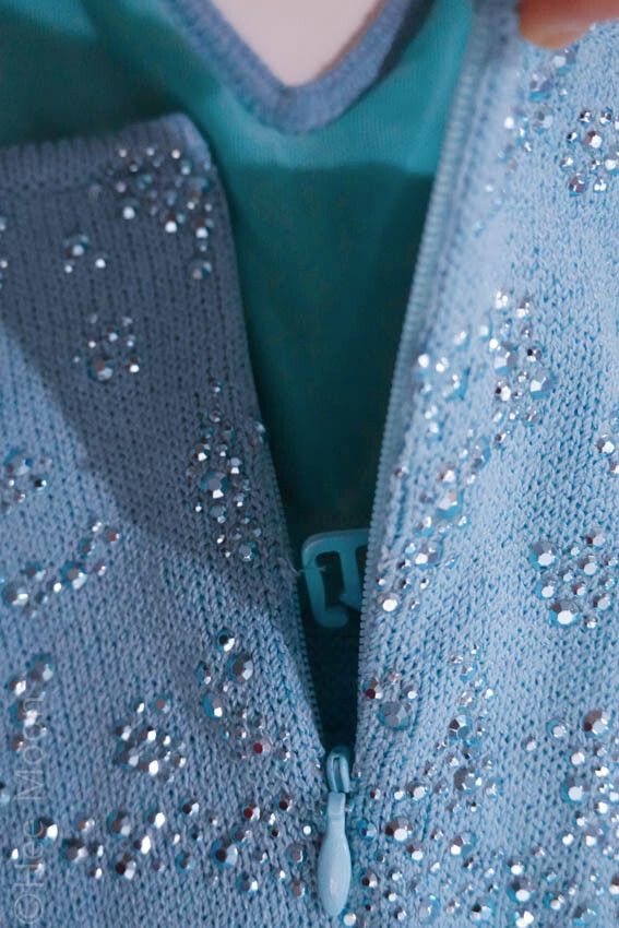 ST JOHN EVENING LIGHT AQUA BLUE W/ RHINESTONES BEDAZZLED Cocktail Dress SZ 6