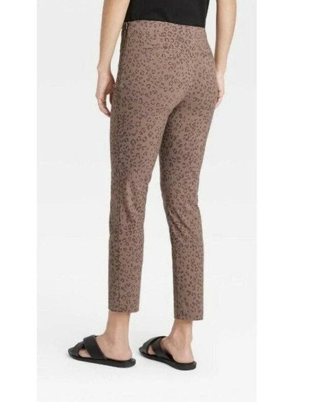 New Day Womens Stretch Ankle Crop Pants 4 S Brown Animal Print Side Zip NEW