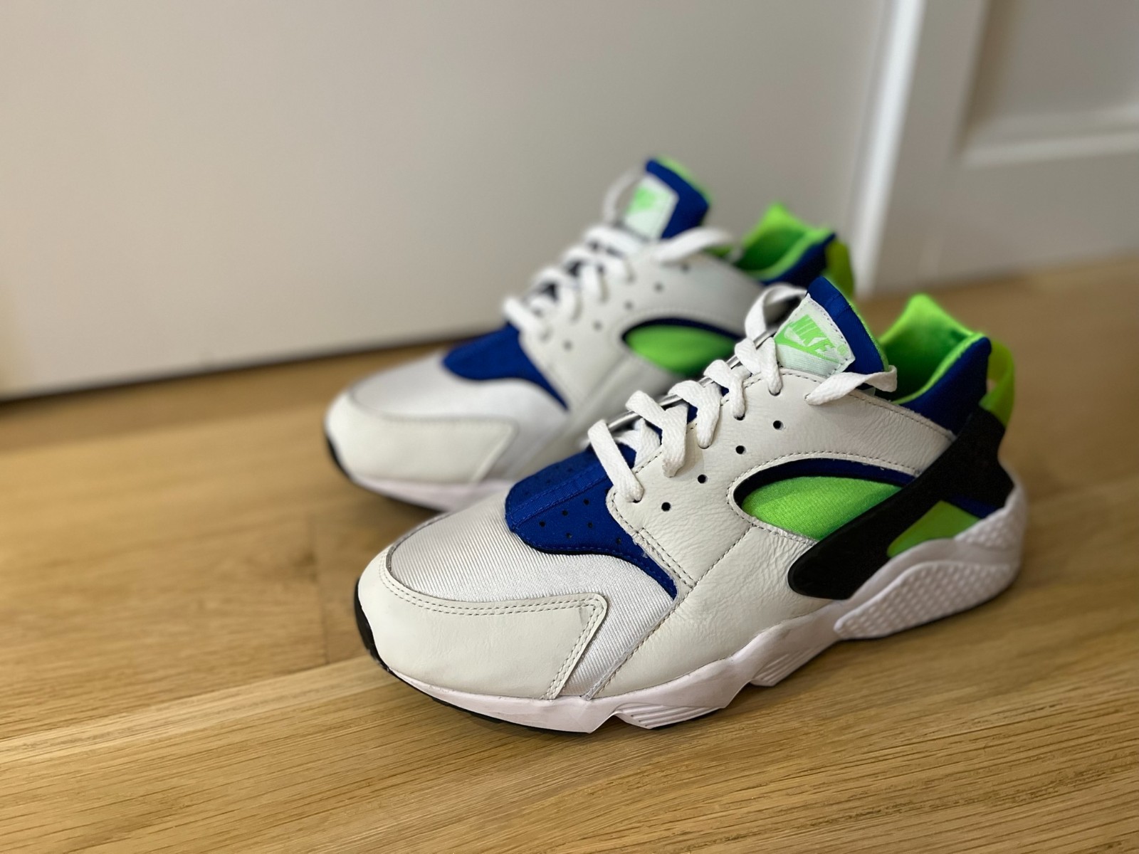 9.5M Nike Air Huarache Run Scream Green Royal Blue DD1068-100