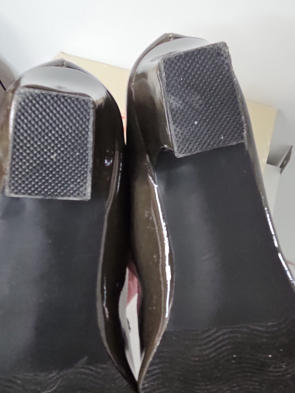 VTG Coup D’Etat Gray Patent & Suede Pumps Ornate Buckle Women’s Size 8.5M