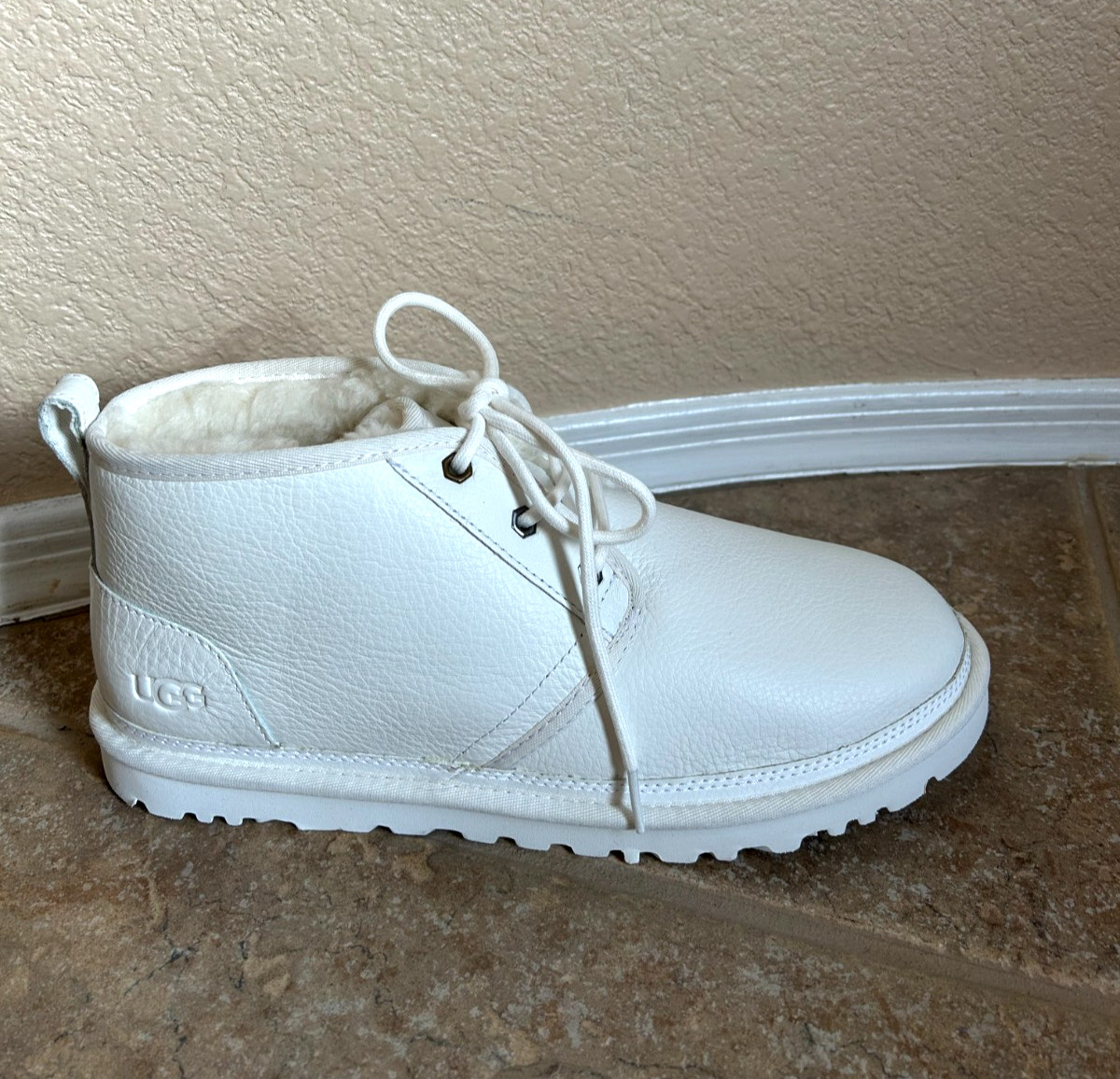 UGG Neumel Chukka Ankle Boots Men’s 11 Eur 44 White Leather 1133777 $150 NEW