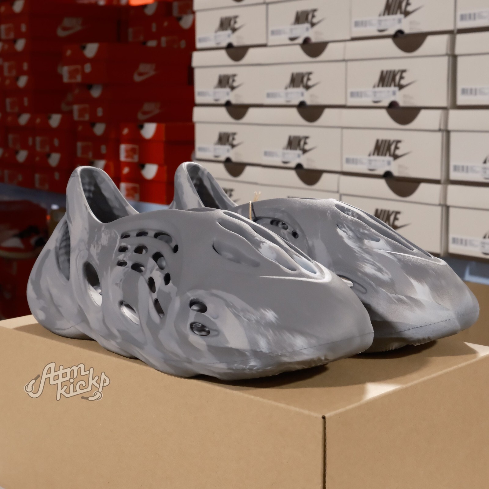 *Expedited shipping*SALE* Adidas Yeezy Foam RNR MX Granite IE4931 Men’s