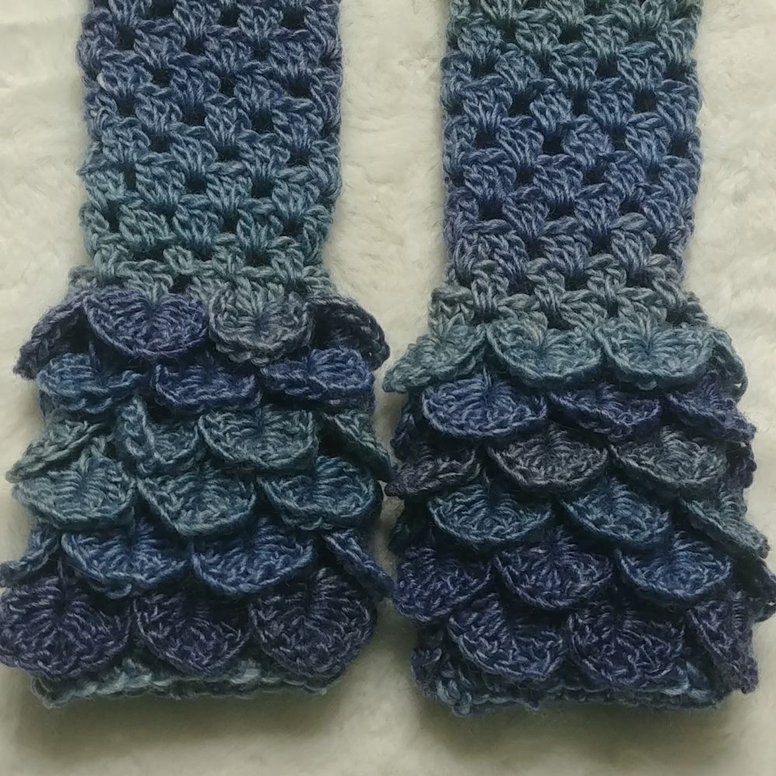 Handmade wool/viscose dragonscale Fingerless texting gloves in “blue hues”