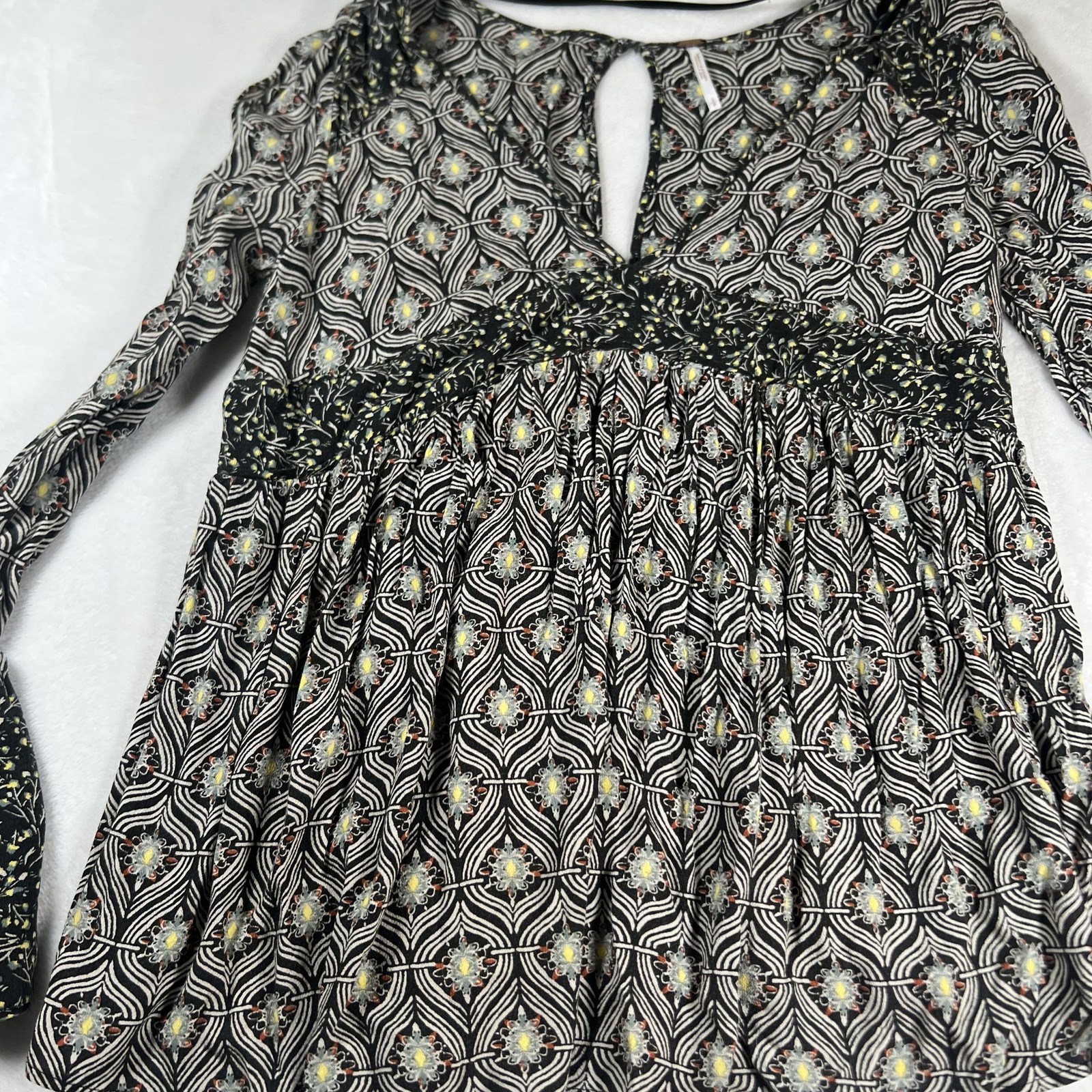 Free People Boho Tunic Womens Small Black Print Long Sleeve Keyhole Top