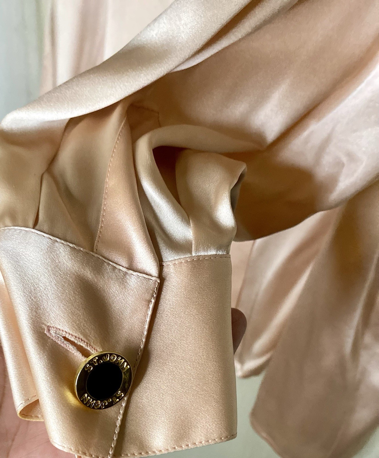 Vintage St. John Size 12 100% Silk Blouse Peach Champagne Gold Jewel Button