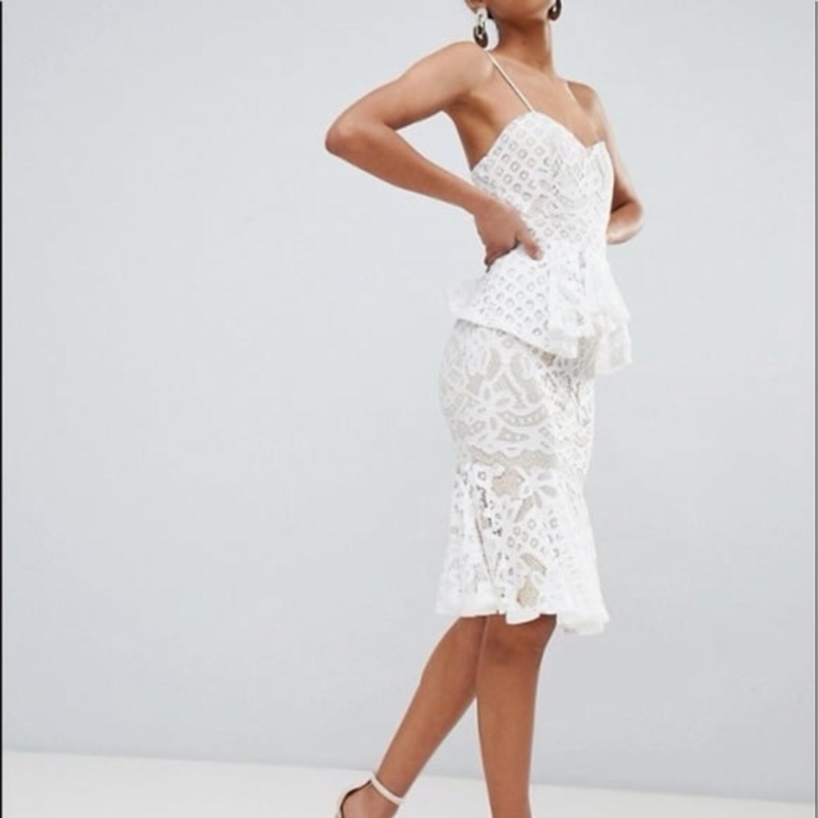 Boohoo Ivory Lace Peplum Mermaid Midi Dress NWT Size US 4