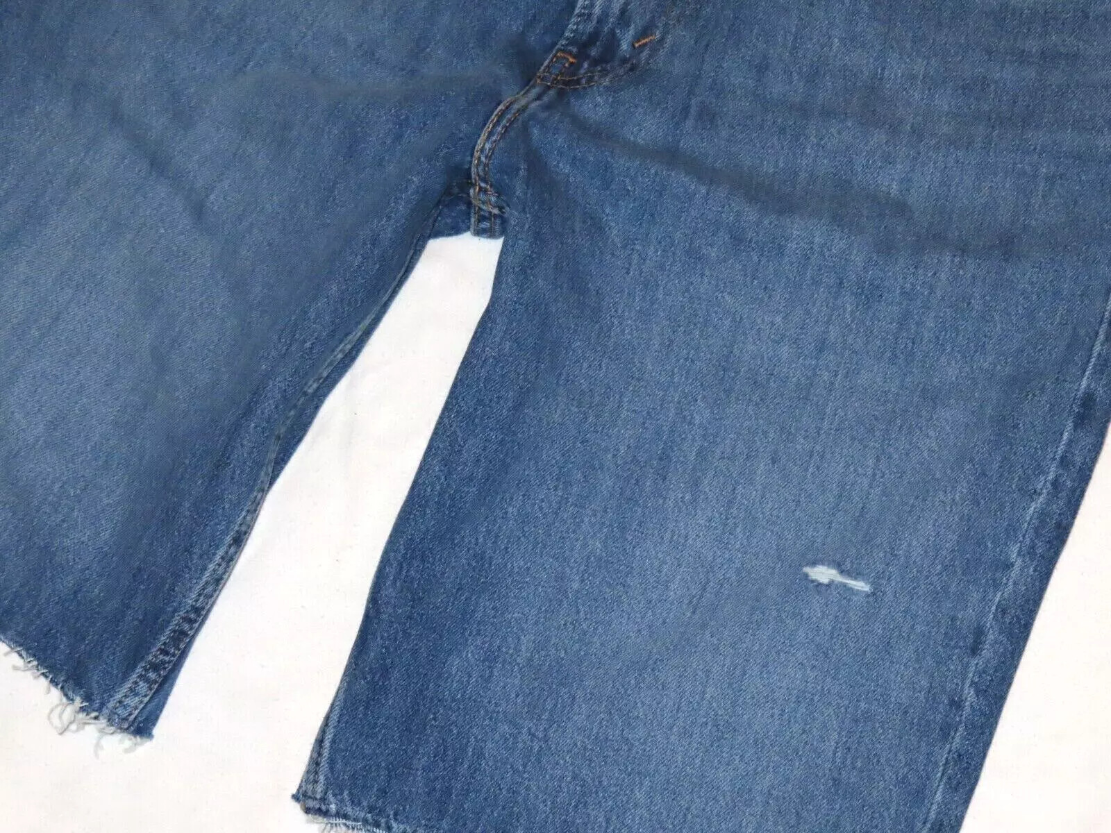 Levi’s 469 Loose Fit Factory Cut-Off Jean Shorts with Holes Medium/Blue NWT