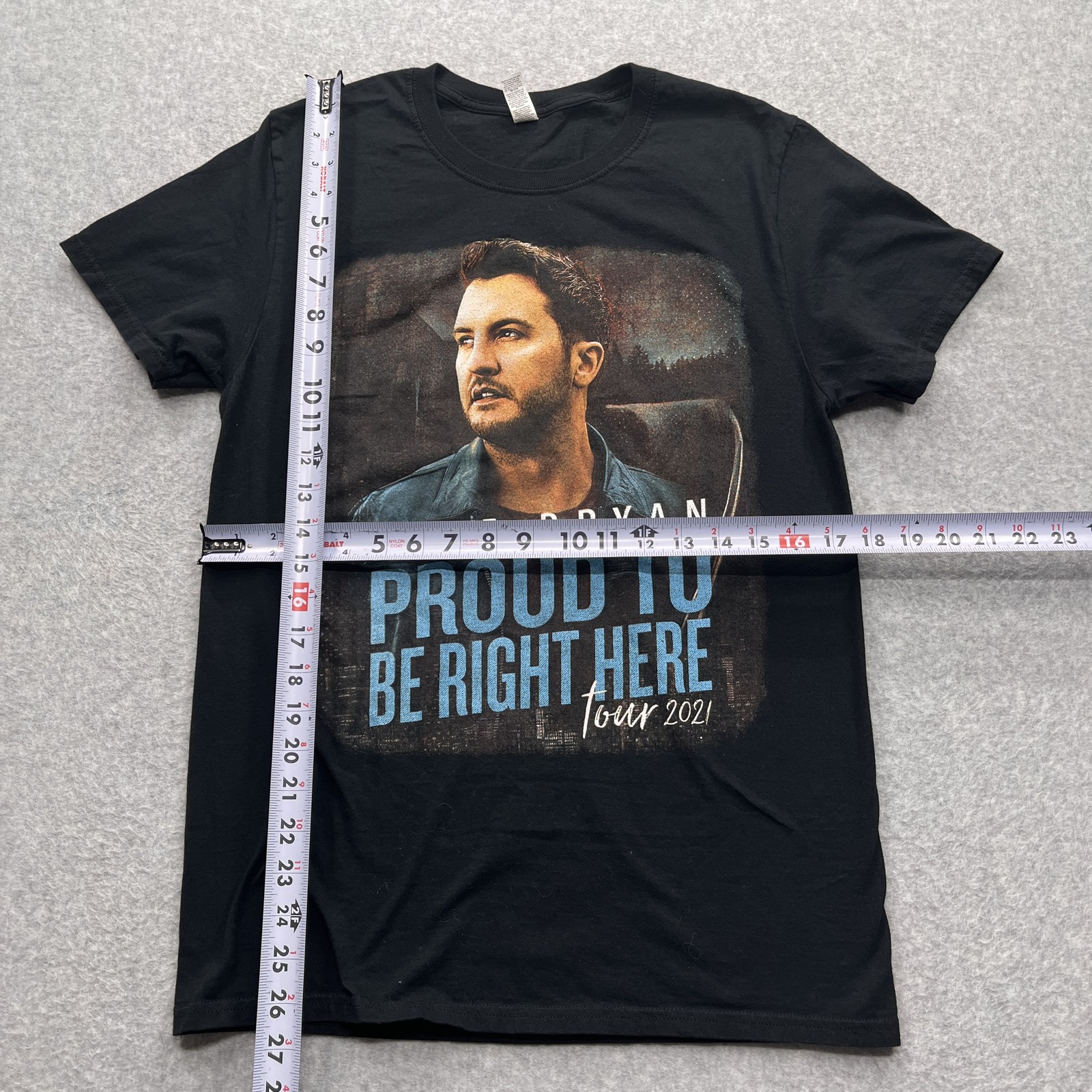 Luke Ryan Men’s Medium Black Proud To Be Here Tour 2021 T-Shirt.