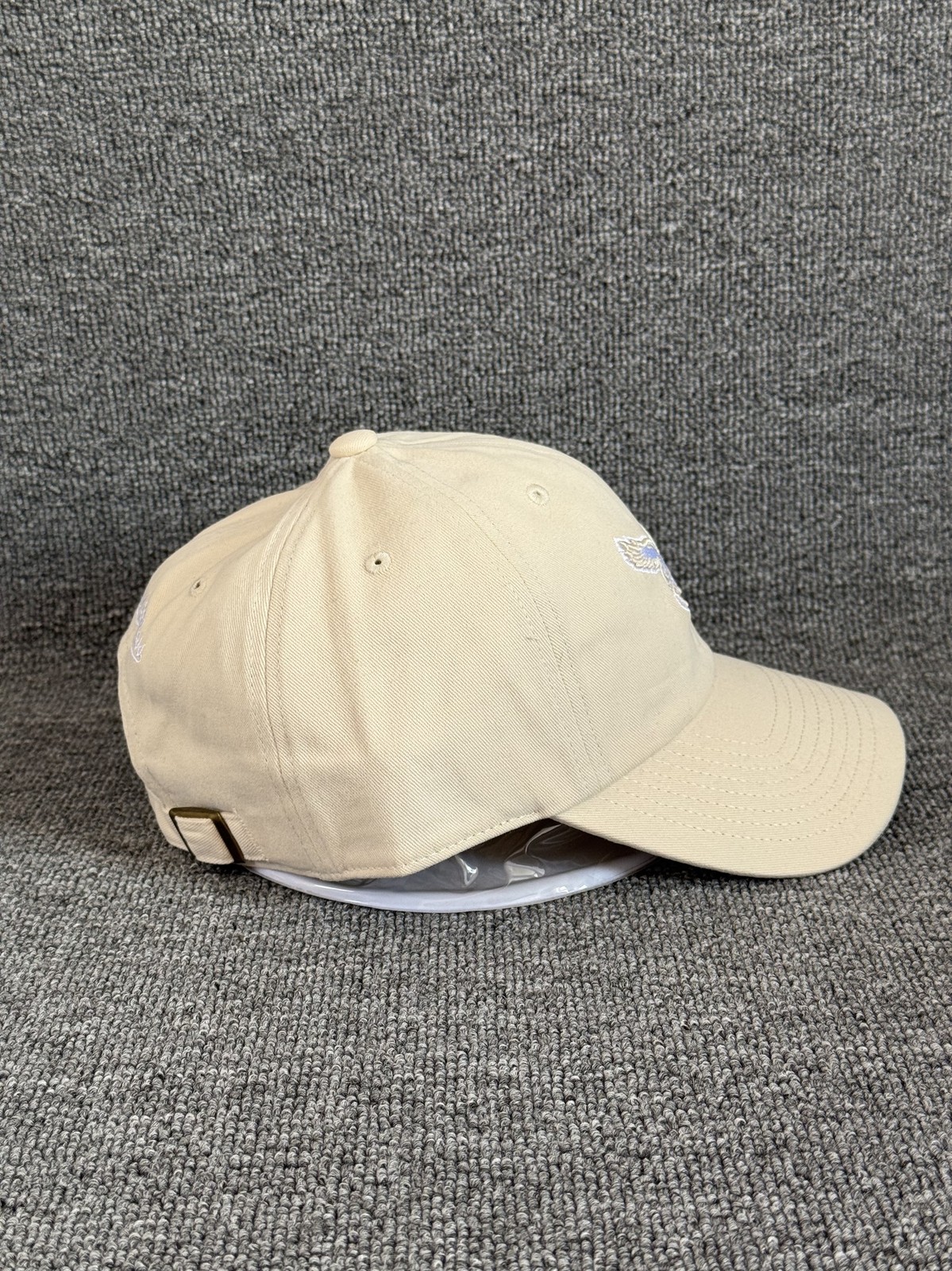 Mitchell & Ness Eagles Dad Hat Strapback Cream NFL Cap Unknown Size