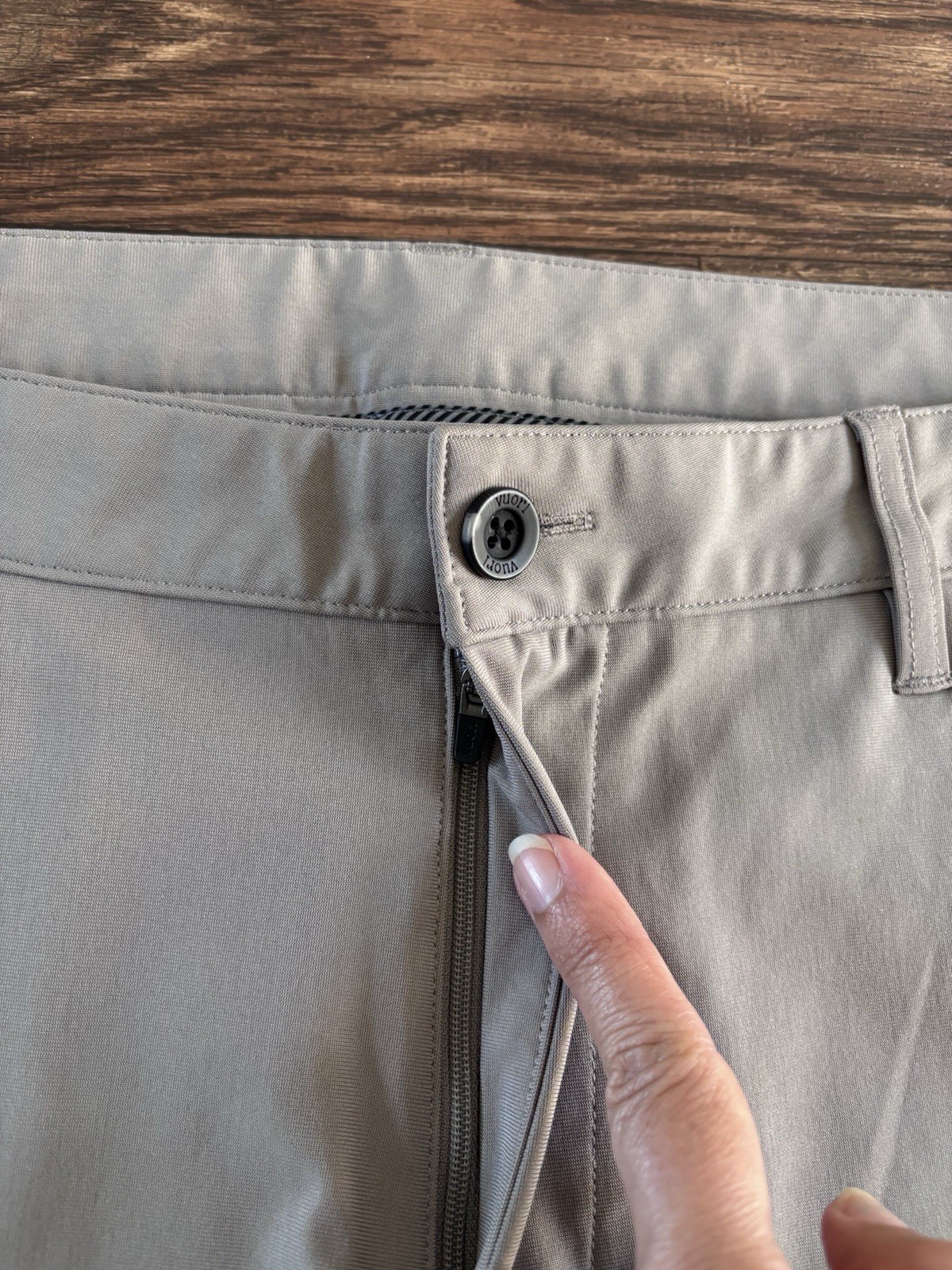 Vuori Men’s Meta Everyday Performance Cargo Pants Joggers 33 Brown