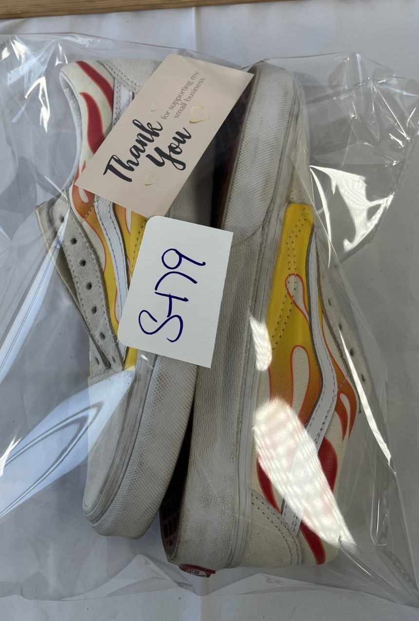 Vans Old Skool Low White Suede Orange Flame Men’s Size 4.5/Women’s 6
