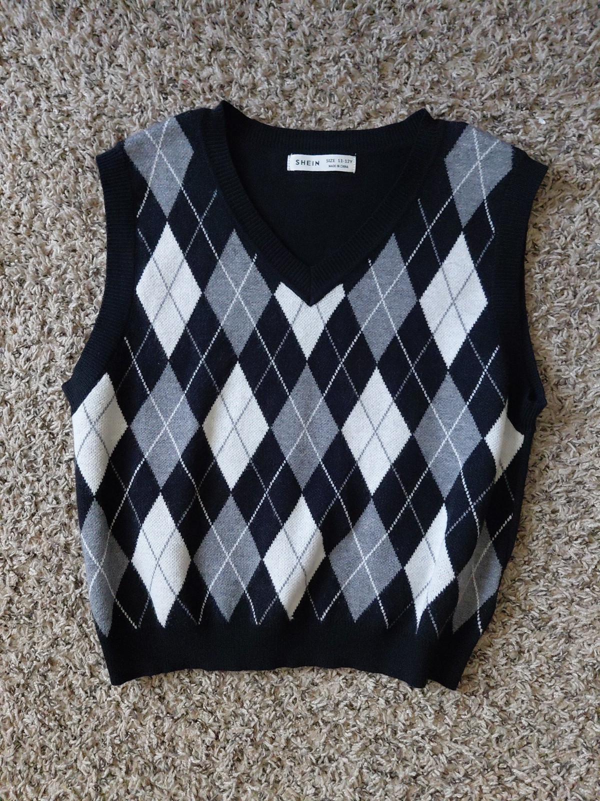 Girls Argyle Pattern Sweater Vest