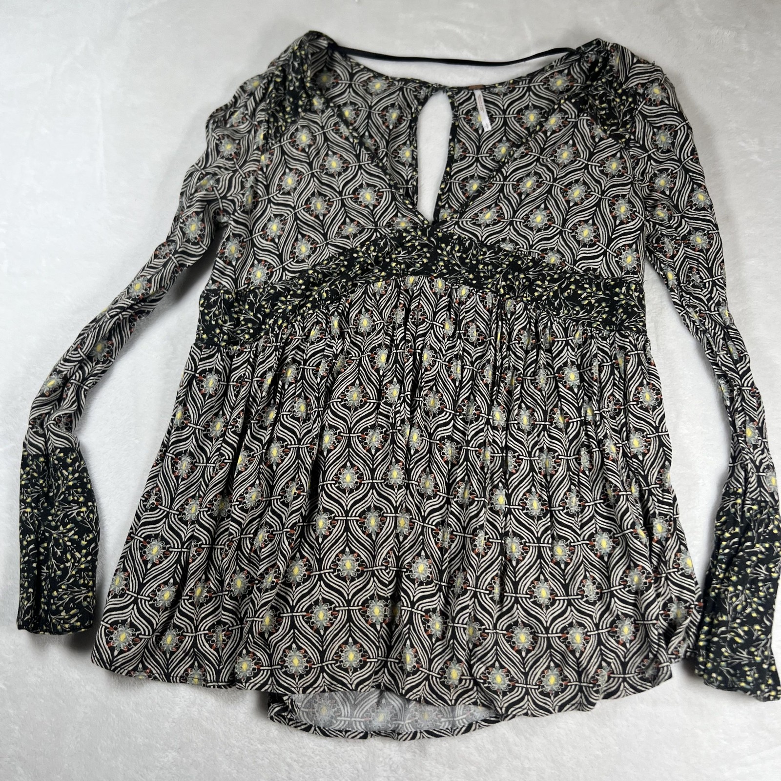 Free People Boho Tunic Womens Small Black Print Long Sleeve Keyhole Top