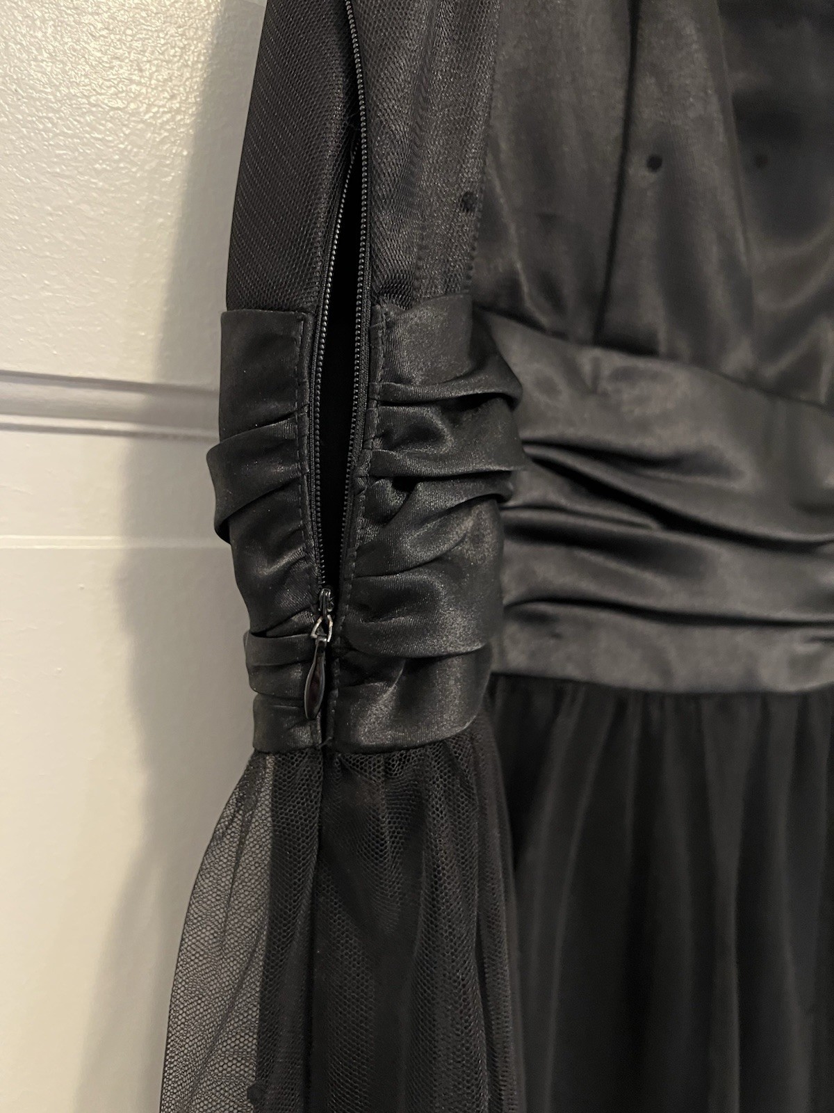 ASK Black Solid Fit & Flare Midi Dress Size 16 Regular V-Neck Tulle Ruched Zip