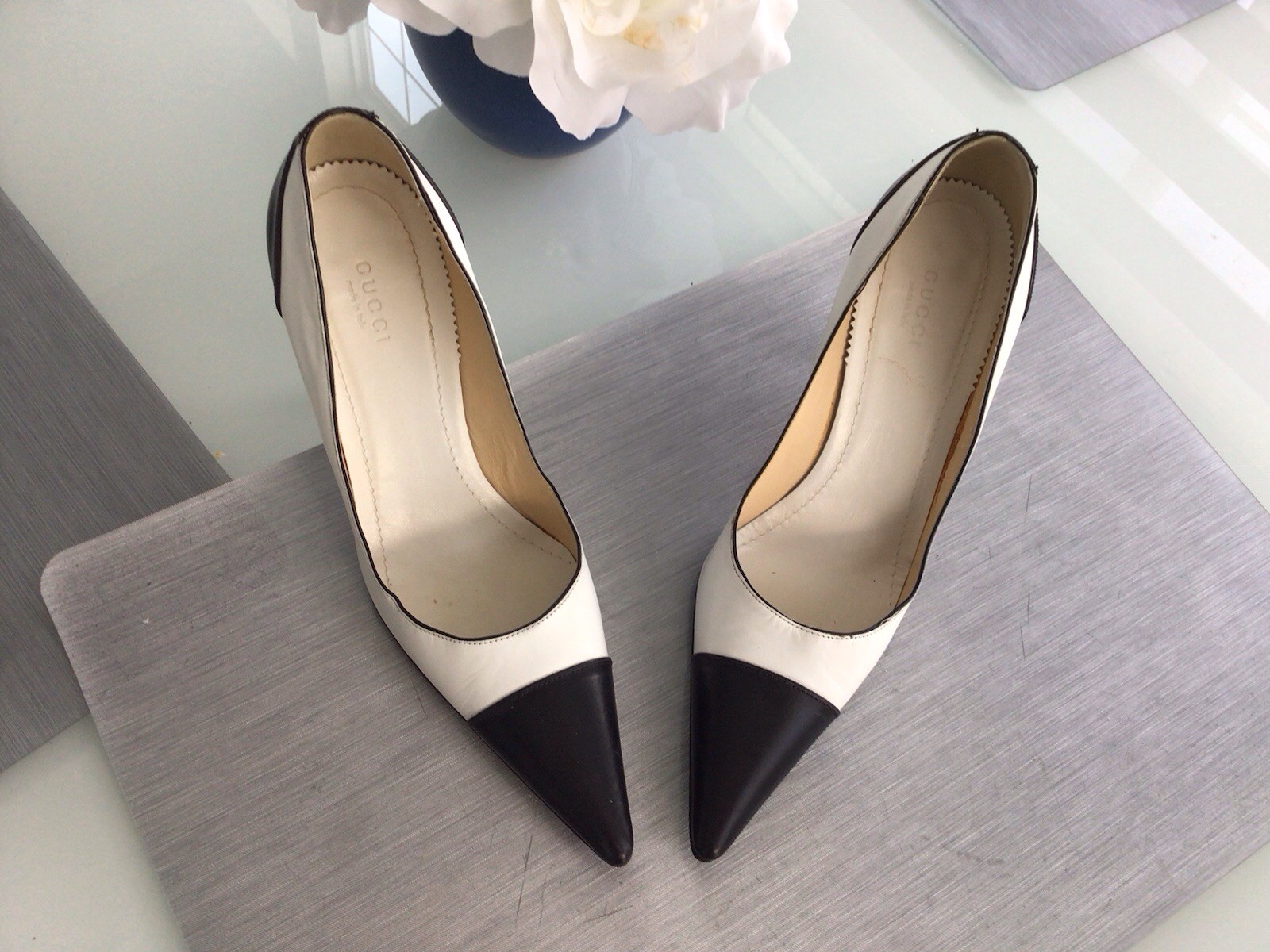 GUCCI BLACK/WHITE MADE IN ITALY PUMPS 8-1/2