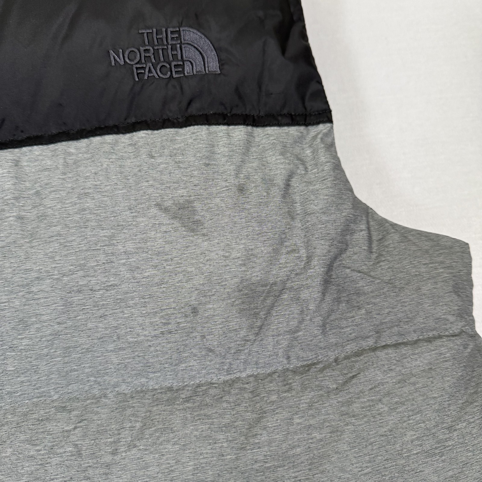The North Face Vest Mens Small Gray 700 Fill Down Puffer Zip Up Outdoors NUPTSE