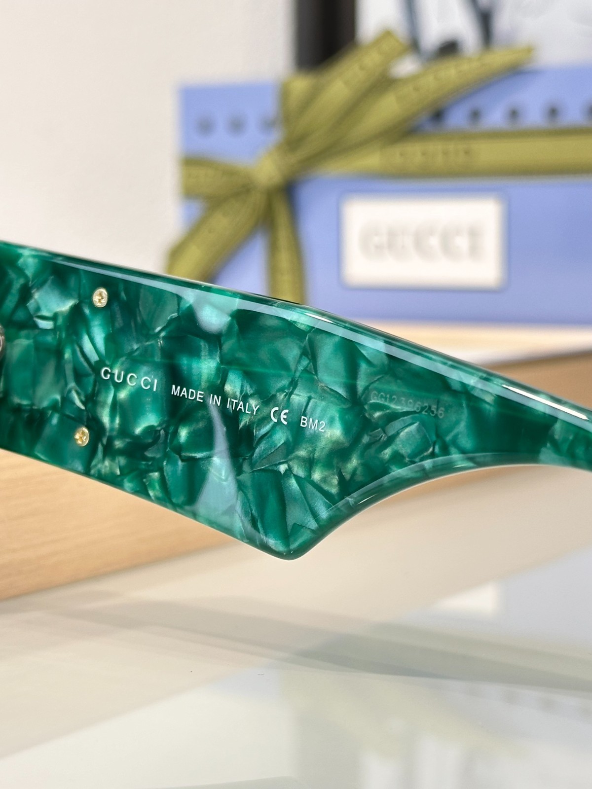 New Gucci GG0956S Oversized Geometric Women’s Sunglasses Black/Green Lense