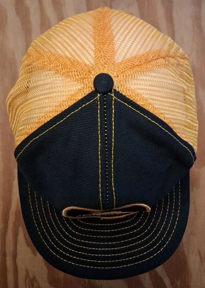 John Deere Vintage Trucker Hat Snapback black w/ Yellow Mesh Louisville MFG Co