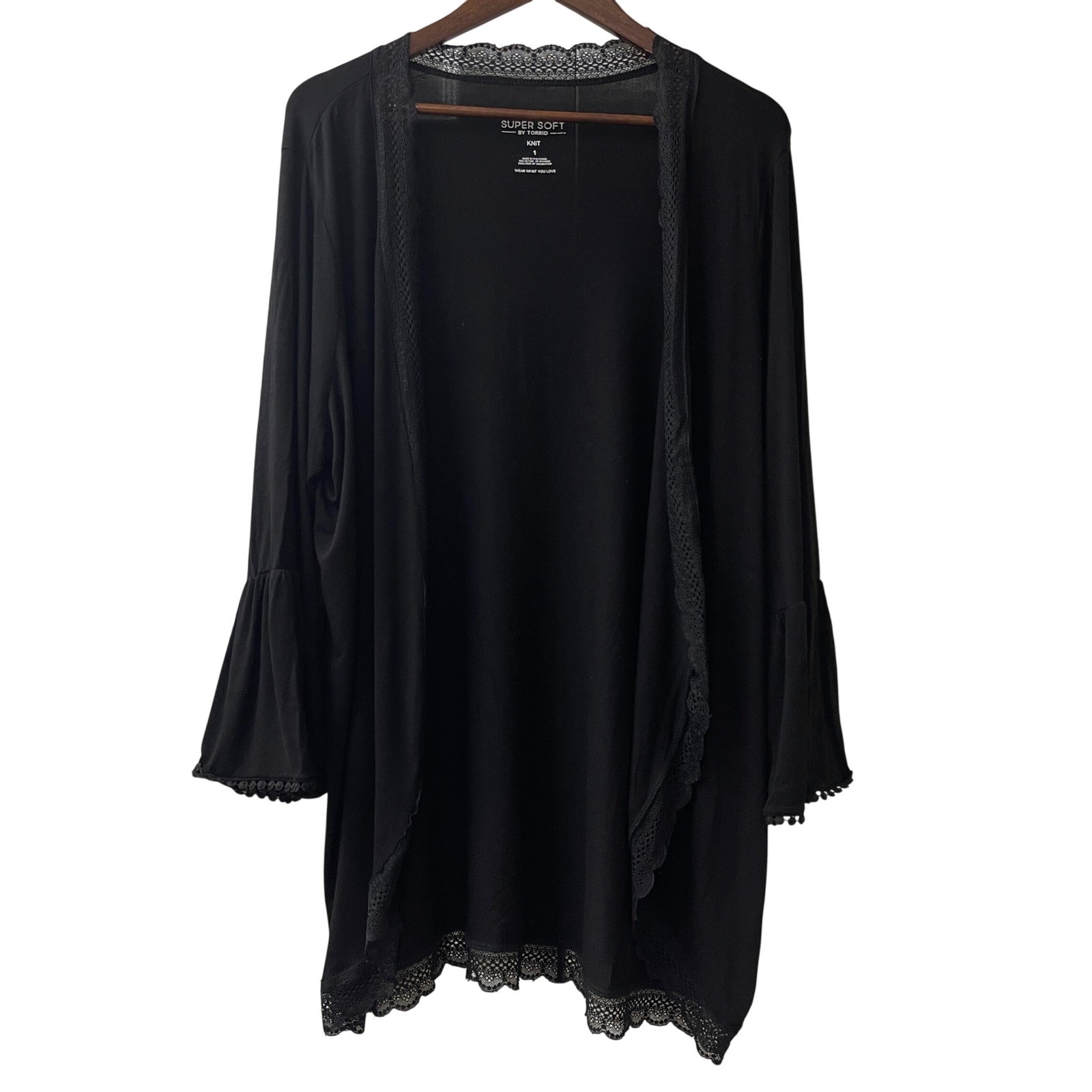 Torrid Cardigan Size 1 Black Super Soft Knit Lace Bell Sleeve Boho Romantic Goth