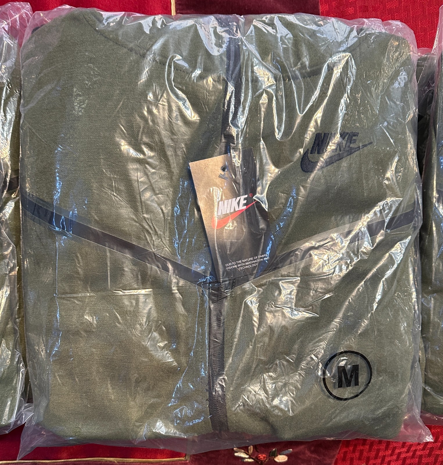 Nike Green Men’s Medium Cotton Polyester Tracksuit Set Hoodie & Pants 724402