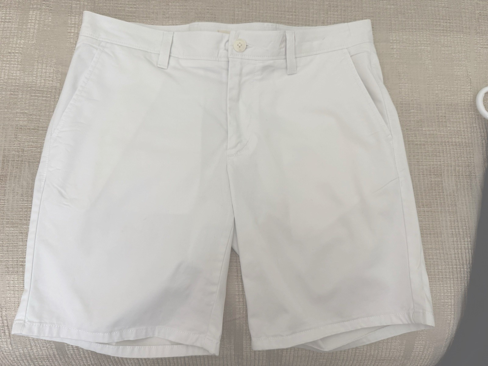 Nordstrom Open Edit Men’s White Chino Shorts Flat Front Button Pockets 9″