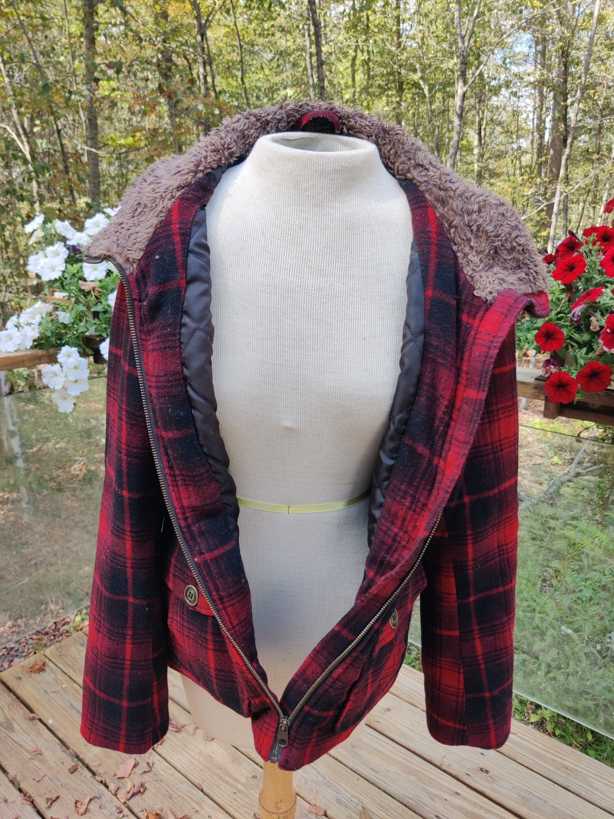 H&M LOGG Plaid Wool Blend Jacket Womens 10 Pockets Faux Fur Trim Full Zip Tartan