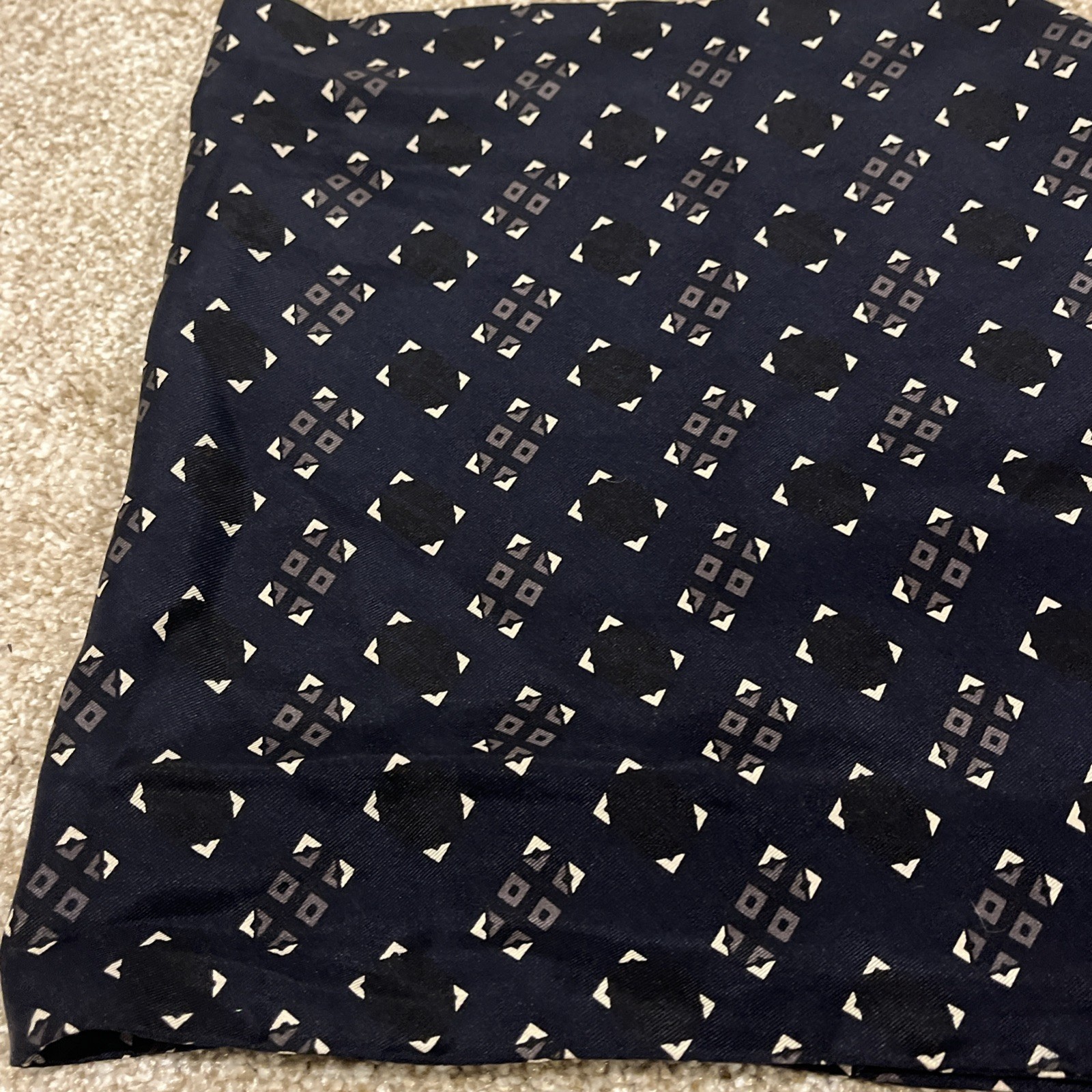 DKNY Donna Karan Geometric Navy Rectangle silk scarf 54”x 11” Fringed Made Korea