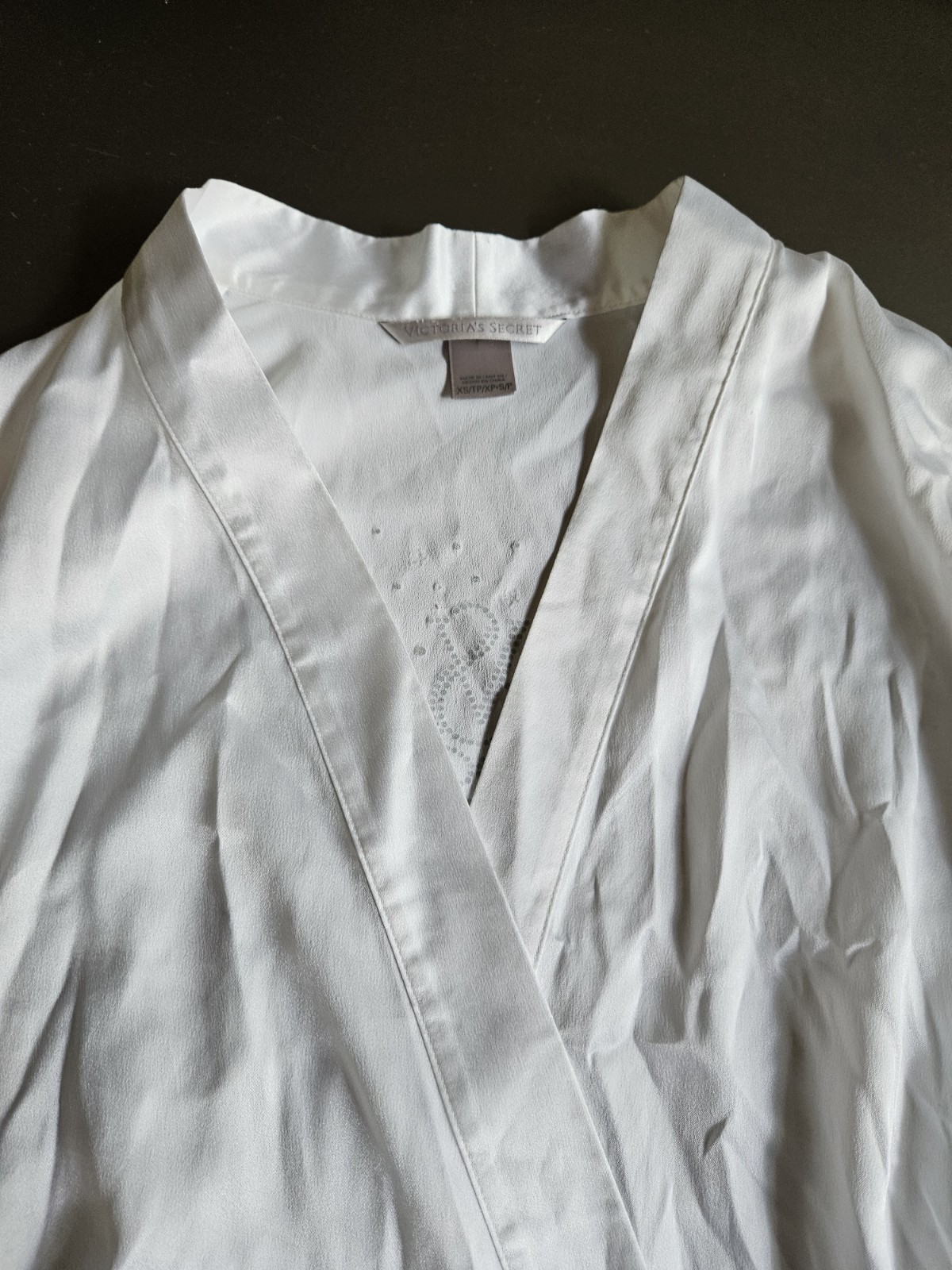 Victoria’s Secret Bombshell White Rhinestone Bling Robe 2010 Size XS/S