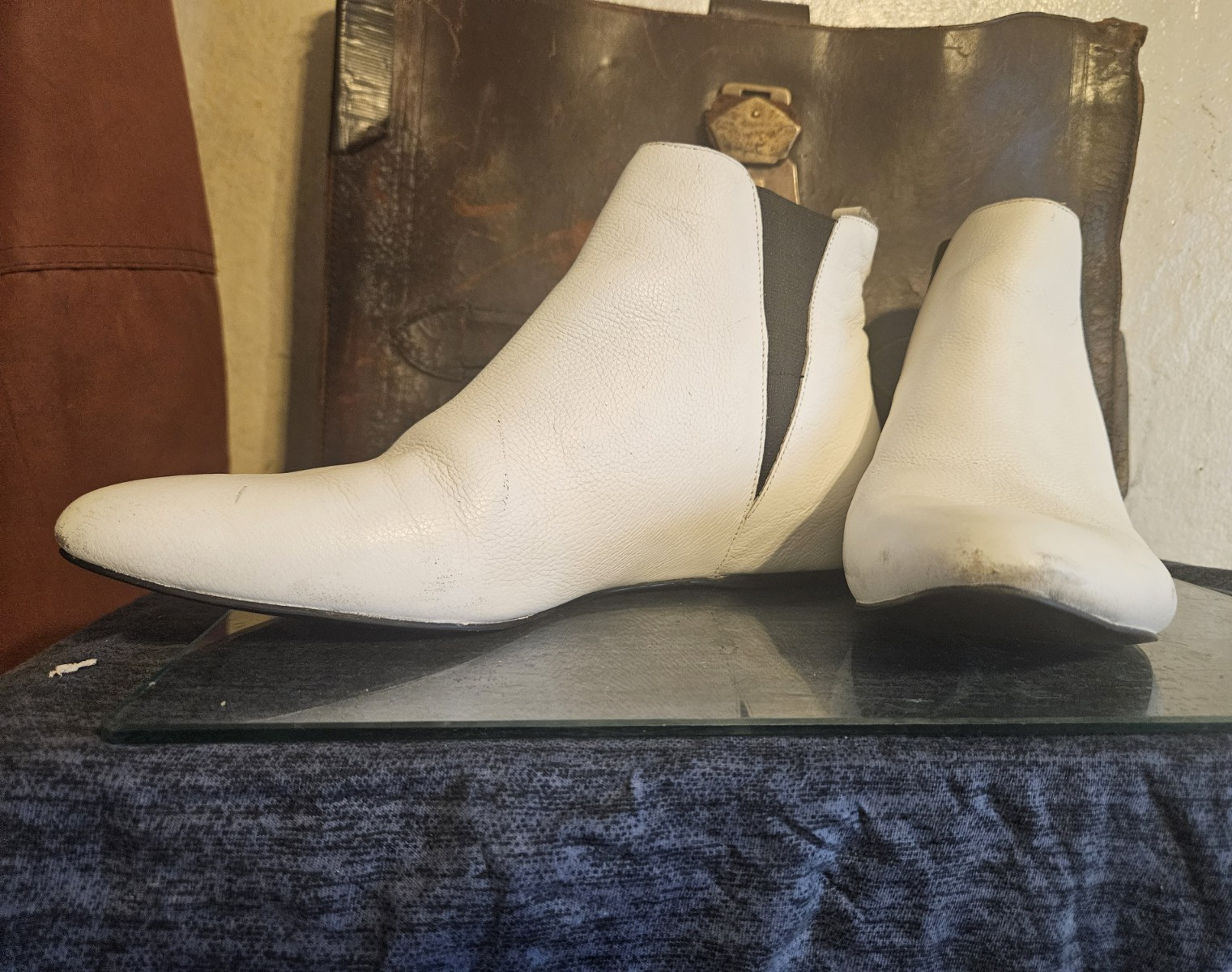 Calvin Klein Prototype Women’s Leather Chelsea Boots Pointed Toe US 8 White Glam