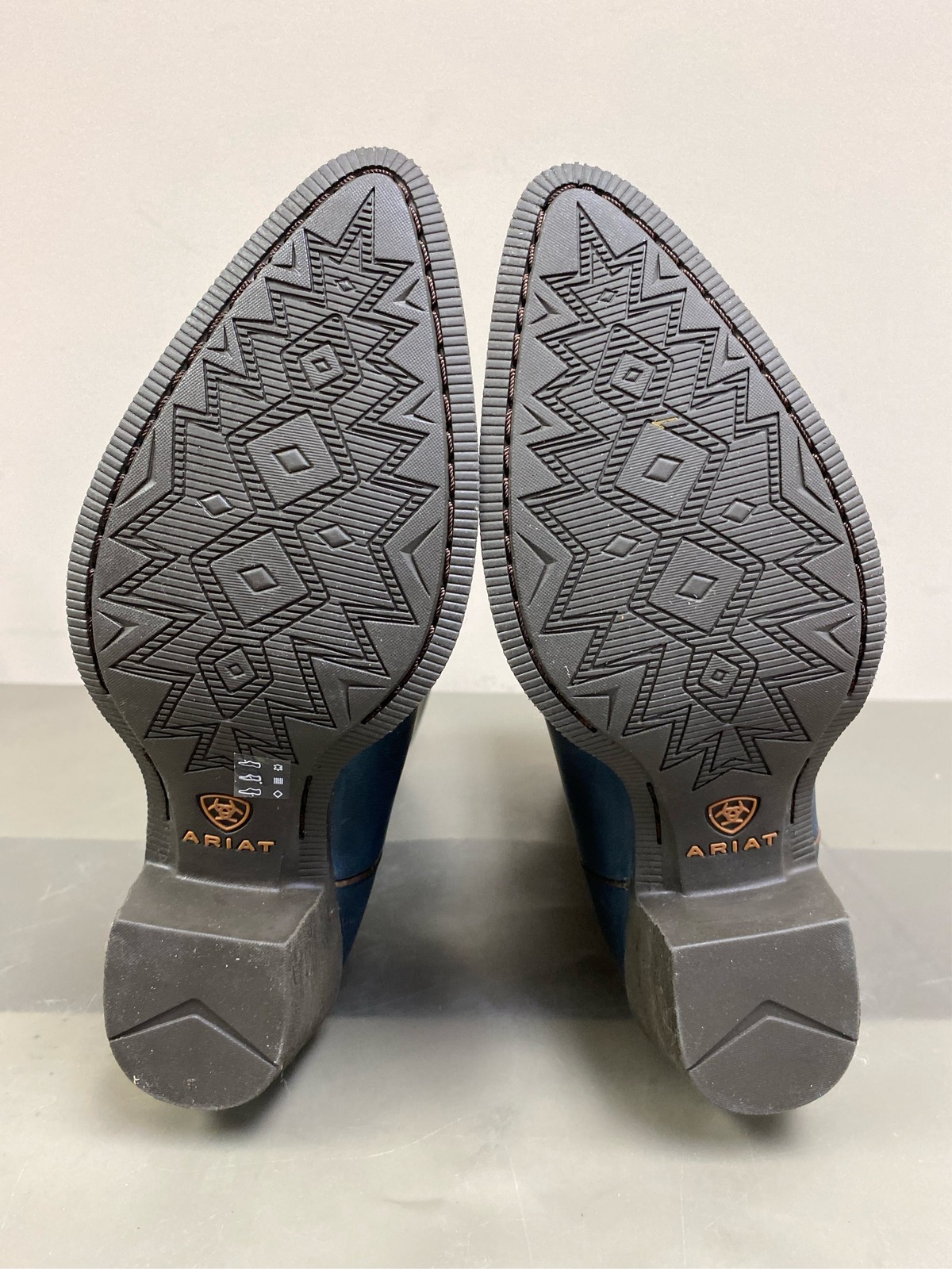 ARIAT Heritage J Toe Stretchfit Western Boots