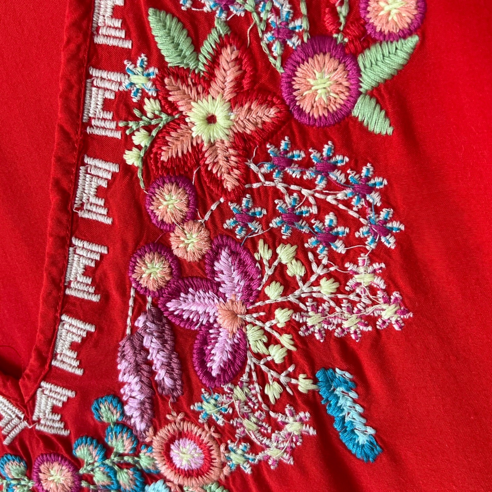 Solitaire L Embroidered Blouse Red Boho Floral V-Neck Top Peasant Festival Folk