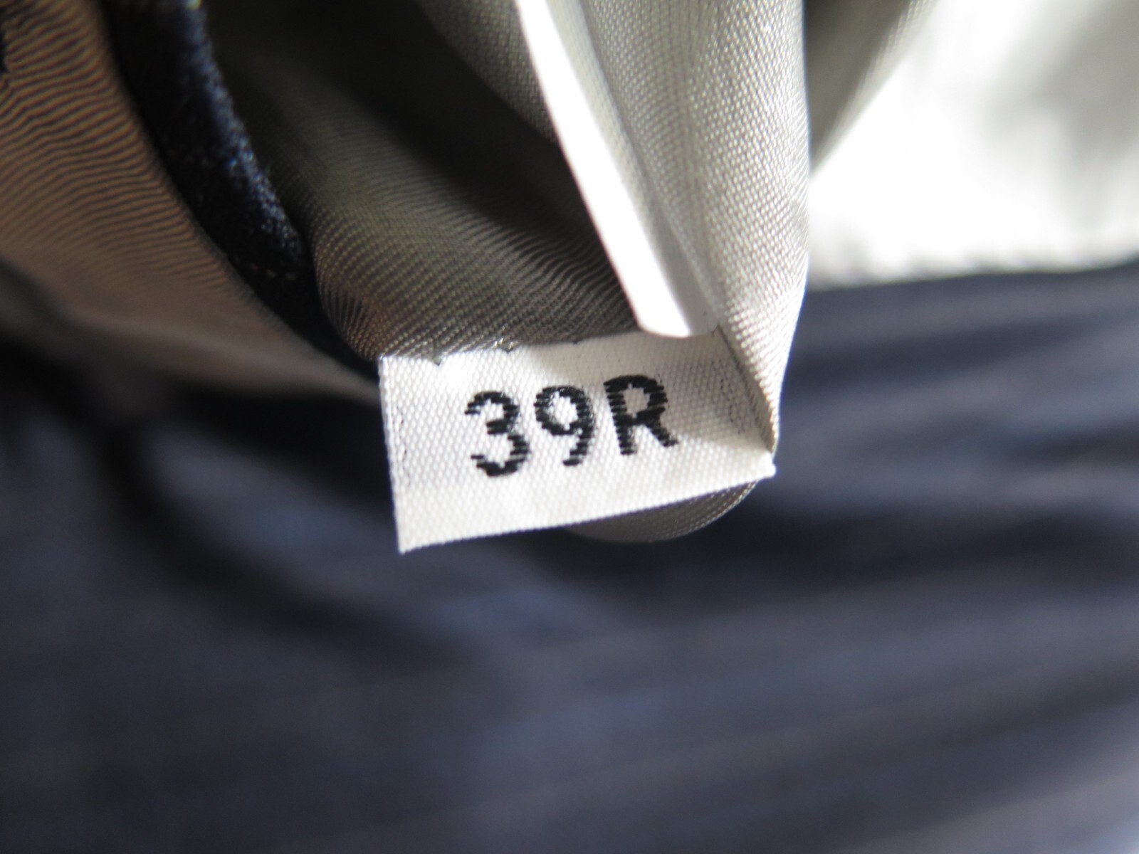Hart Schaffner & Marx Imported Wool Dark Blue Striped Mens Suit 34×31 39 R USA