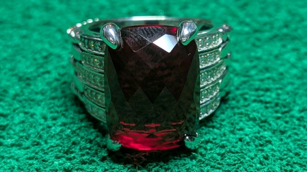 David Yurman 925 Sterling Silver Red Garnet 16×12 Tide Ring Size 6 With Pouch