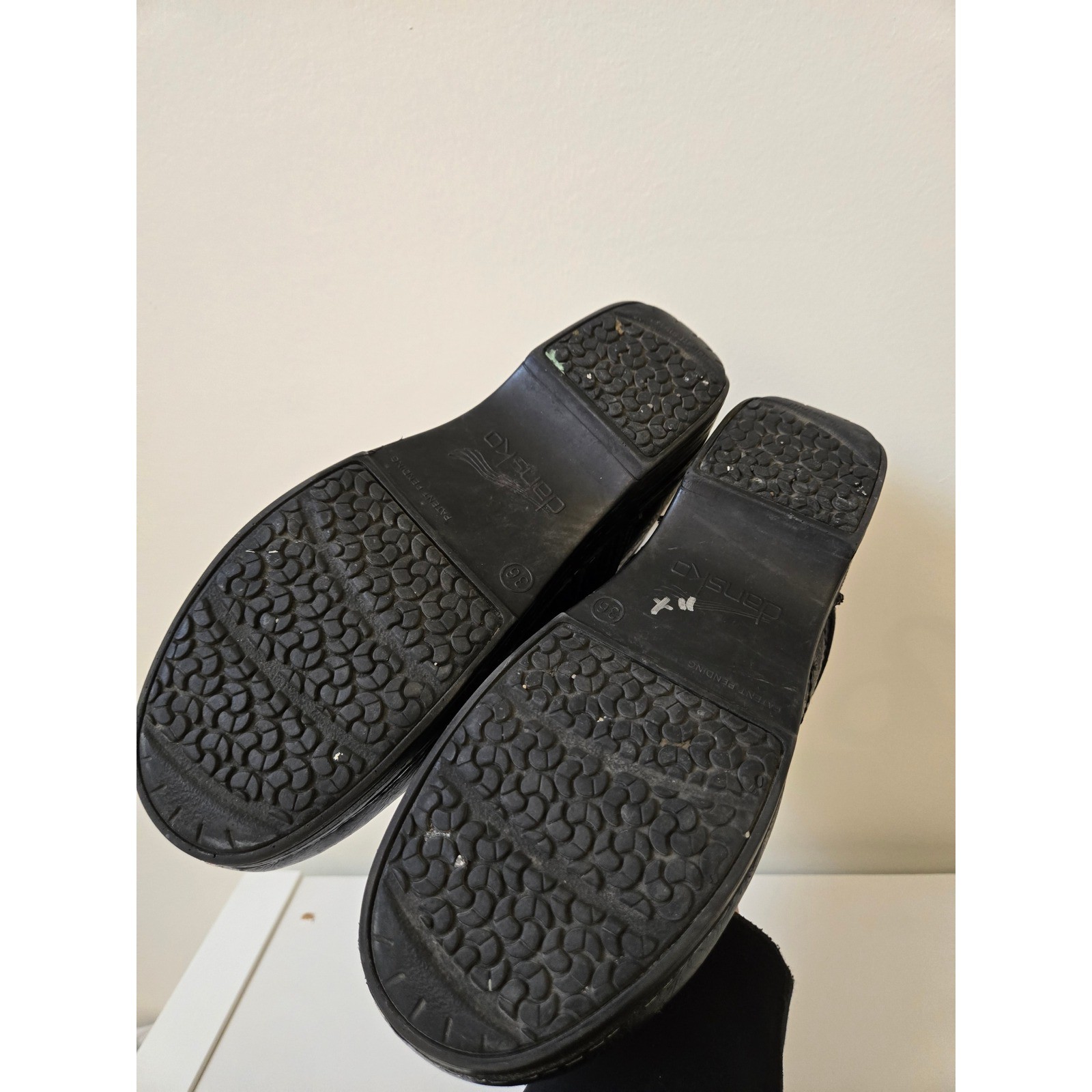 Dansko Professional Clogs Women’s 36 Black Floral Embossed Nursing Comfort Shoes