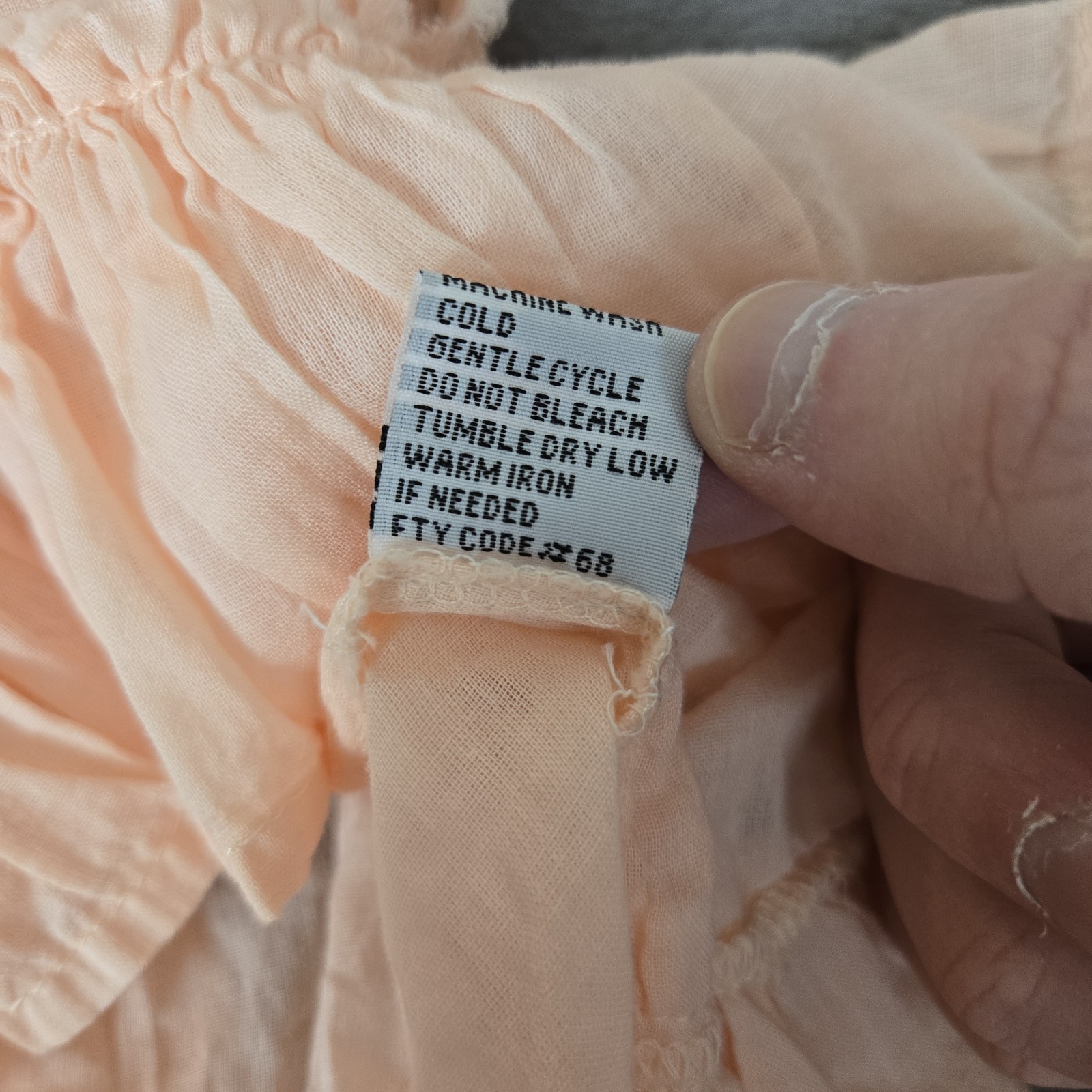 Rebellion Again Blouse Womens Medium Peach Ruffle Camisole Lace V-Neck *READ