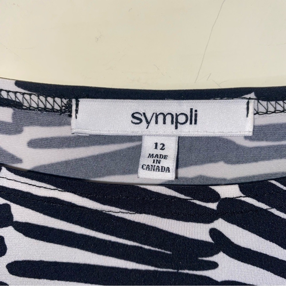 Sympli Size 12 Black & White Short Short Sleeve Patterned Dress- Made in Canada