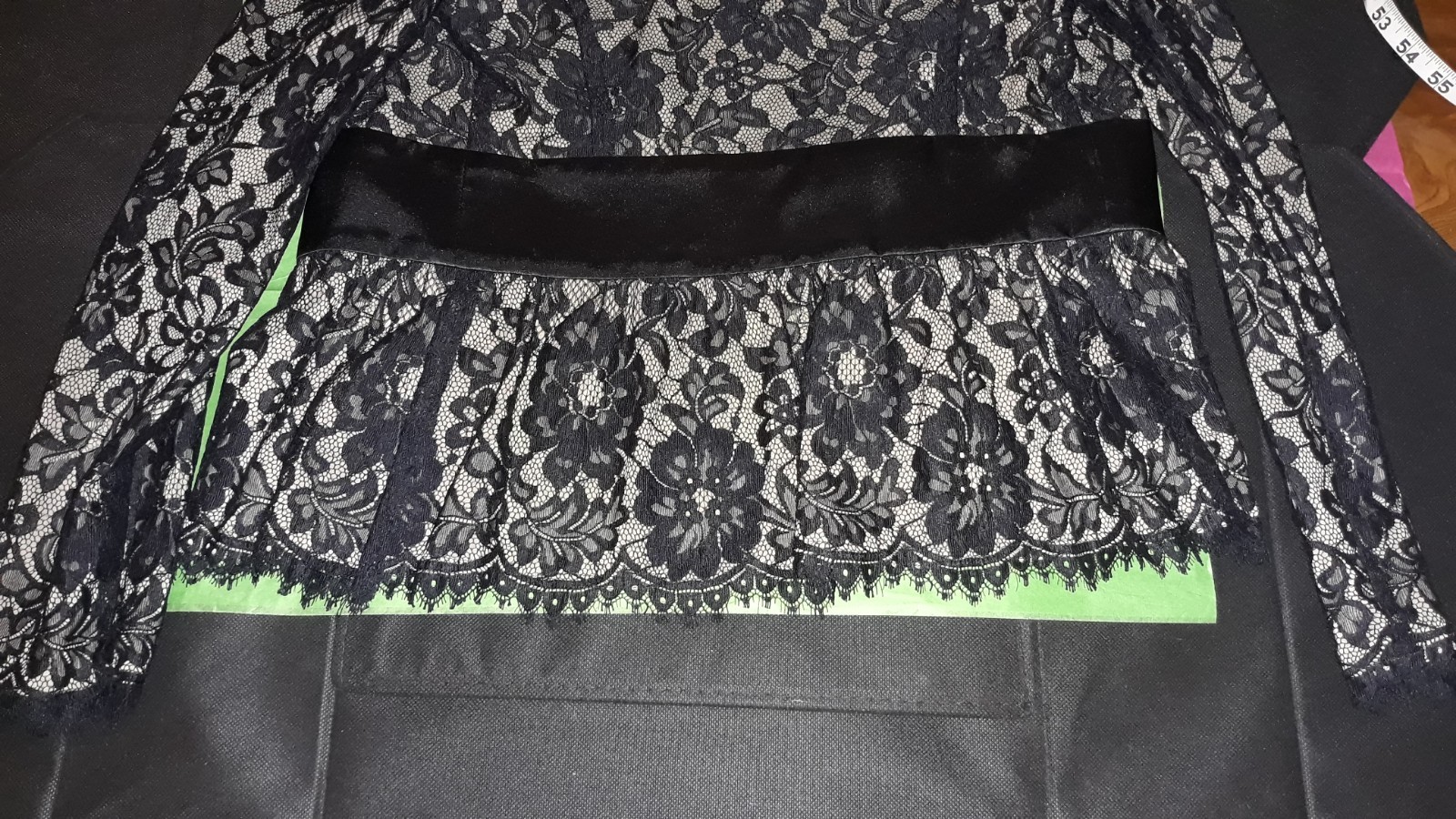 Romantic Gothic BOSTON PROPER Black Mesh & Lace Top Size 4 – Eye Hook Closures