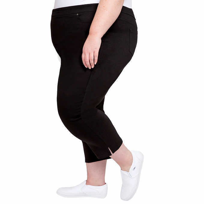 Mario Serrani Ladies’ Pull-On Capri | K32