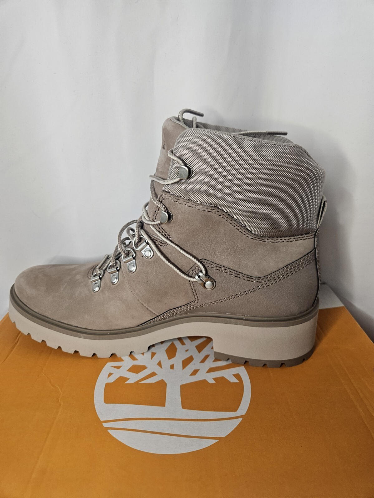 New Timberland Women’s Carnaby Cool Hiker Boots NIB US 10 A8519