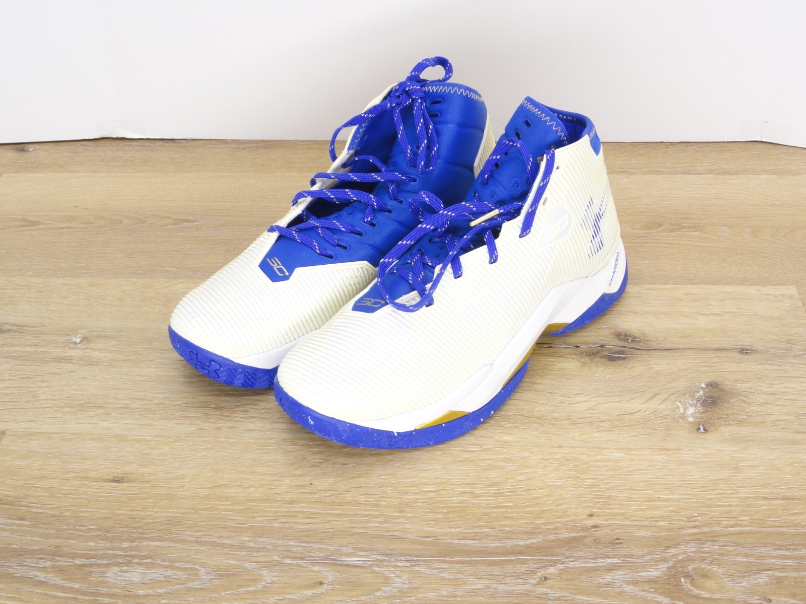 Under Armour Curry 2.5 1274425-106 Men size 10.5 New Rare