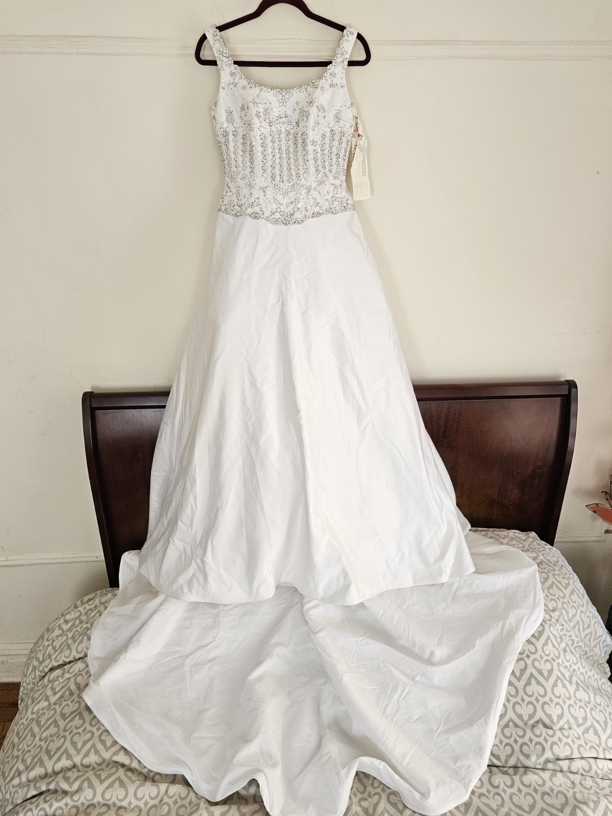 MORI LEE White Sequin Beaded Wedding Gown Dress sz 4 – 6 NEW Silver Embroidery