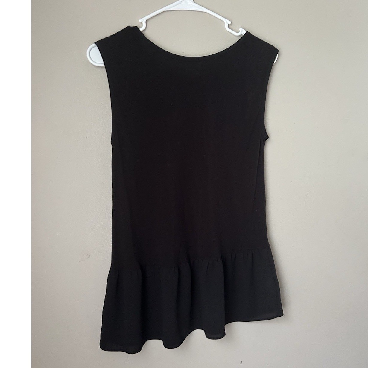 Loft Women’s Sleeveless Tank Top with Ruffle Button Size Small Basics Everyday