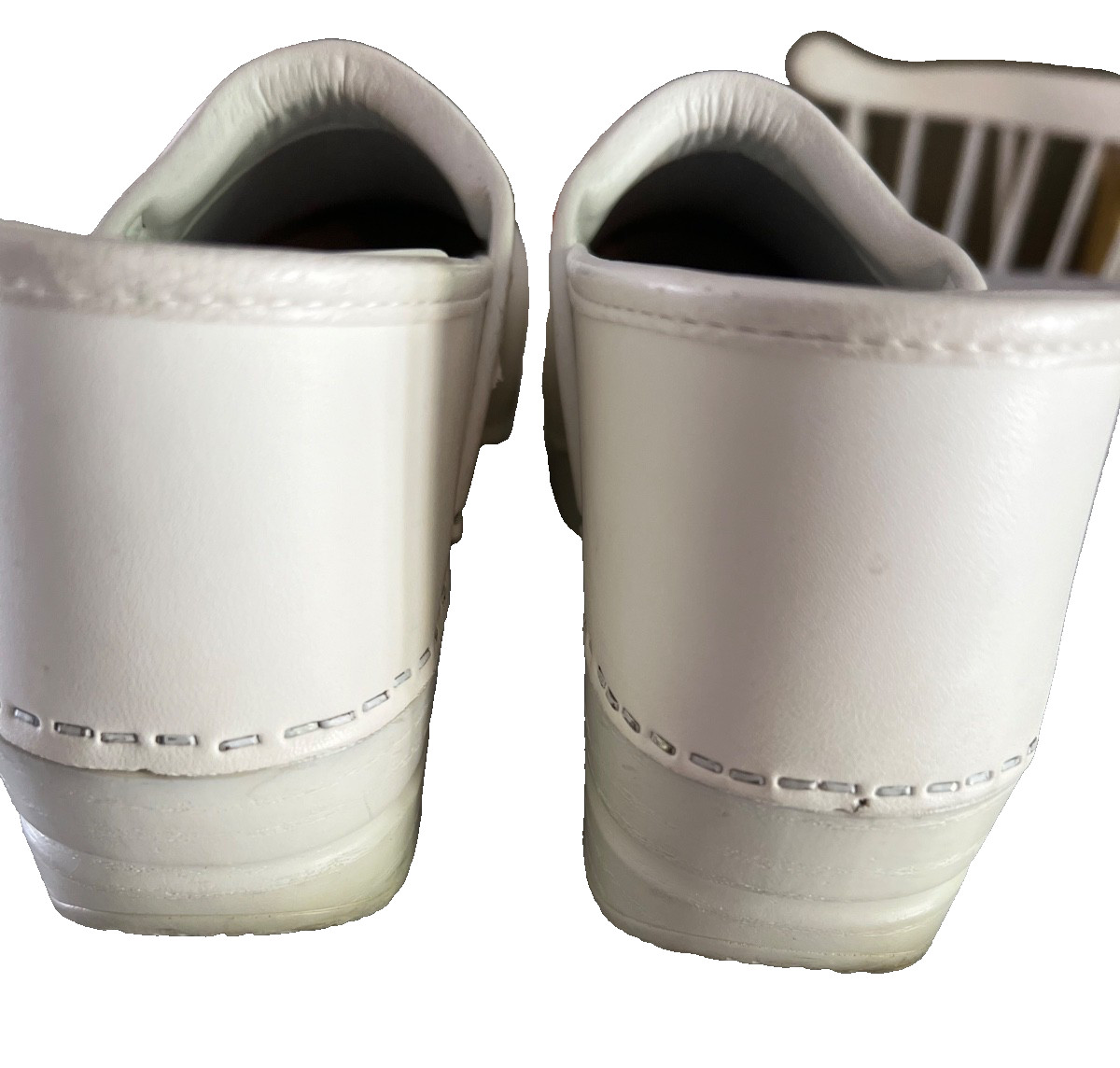 Dansko LT Pro Women’s Size 40/9-9.5 White Classic Leather Slip On Clogs Shoes