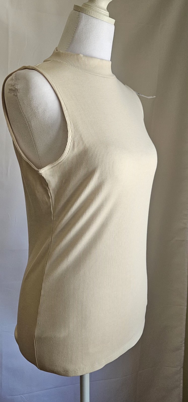 LOFT Outlet Beige Ribbed Knit Mock Neck Sleeveless Tank Top Womens Size M